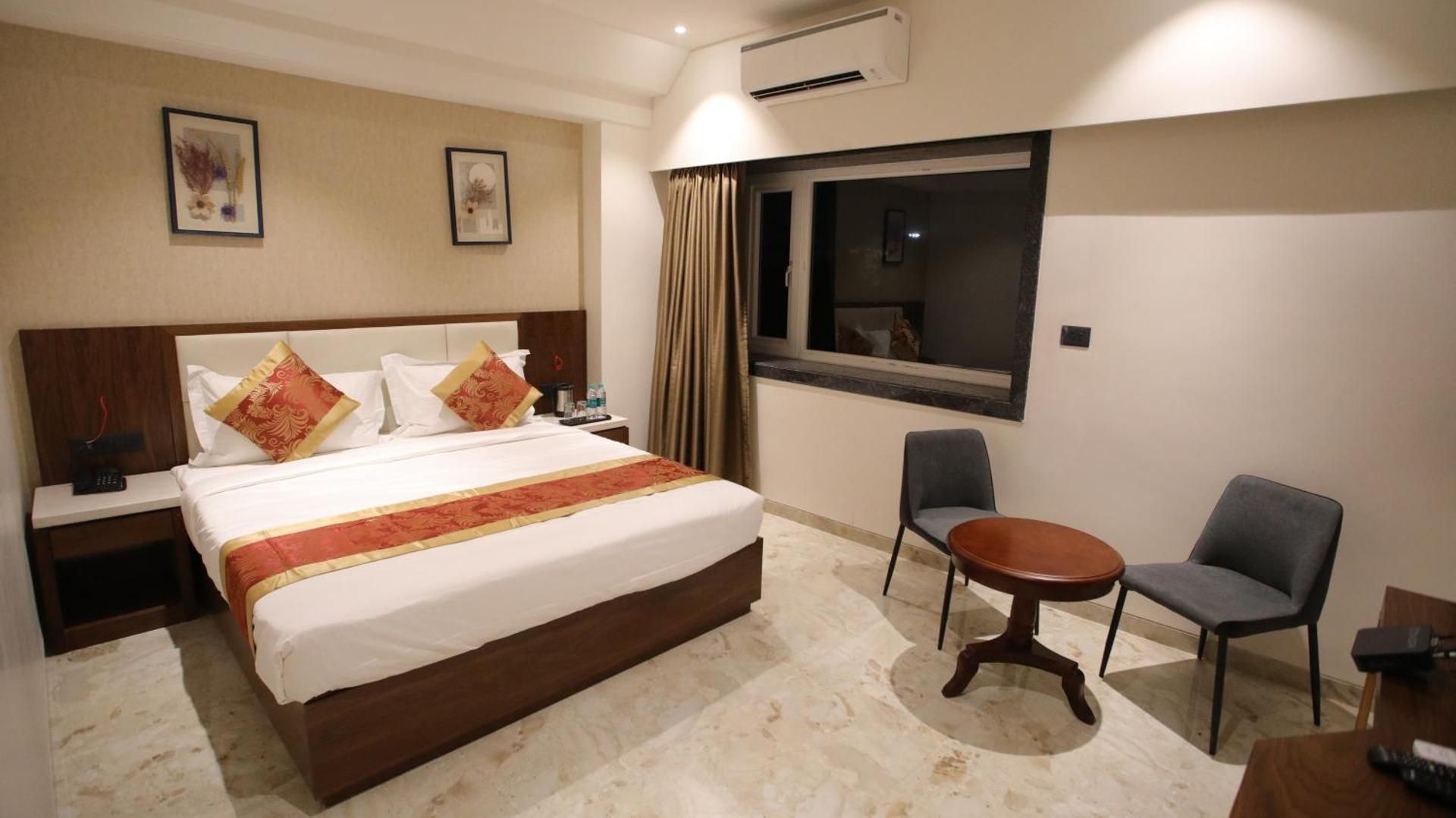 HOTEL THE GRAND CHITTOR Executive Room 3