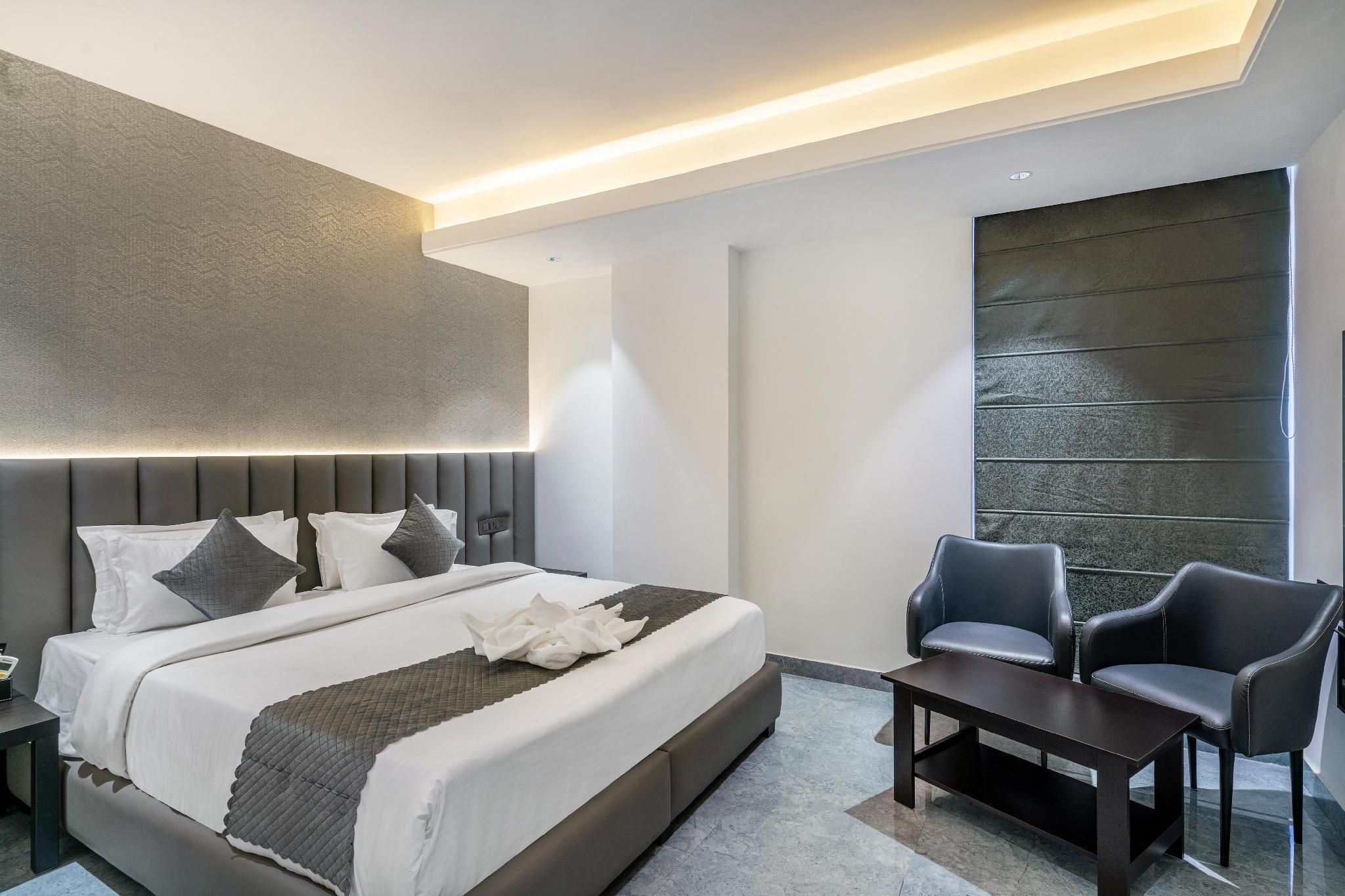 Cloud 5 Studios Hitech City Deluxe