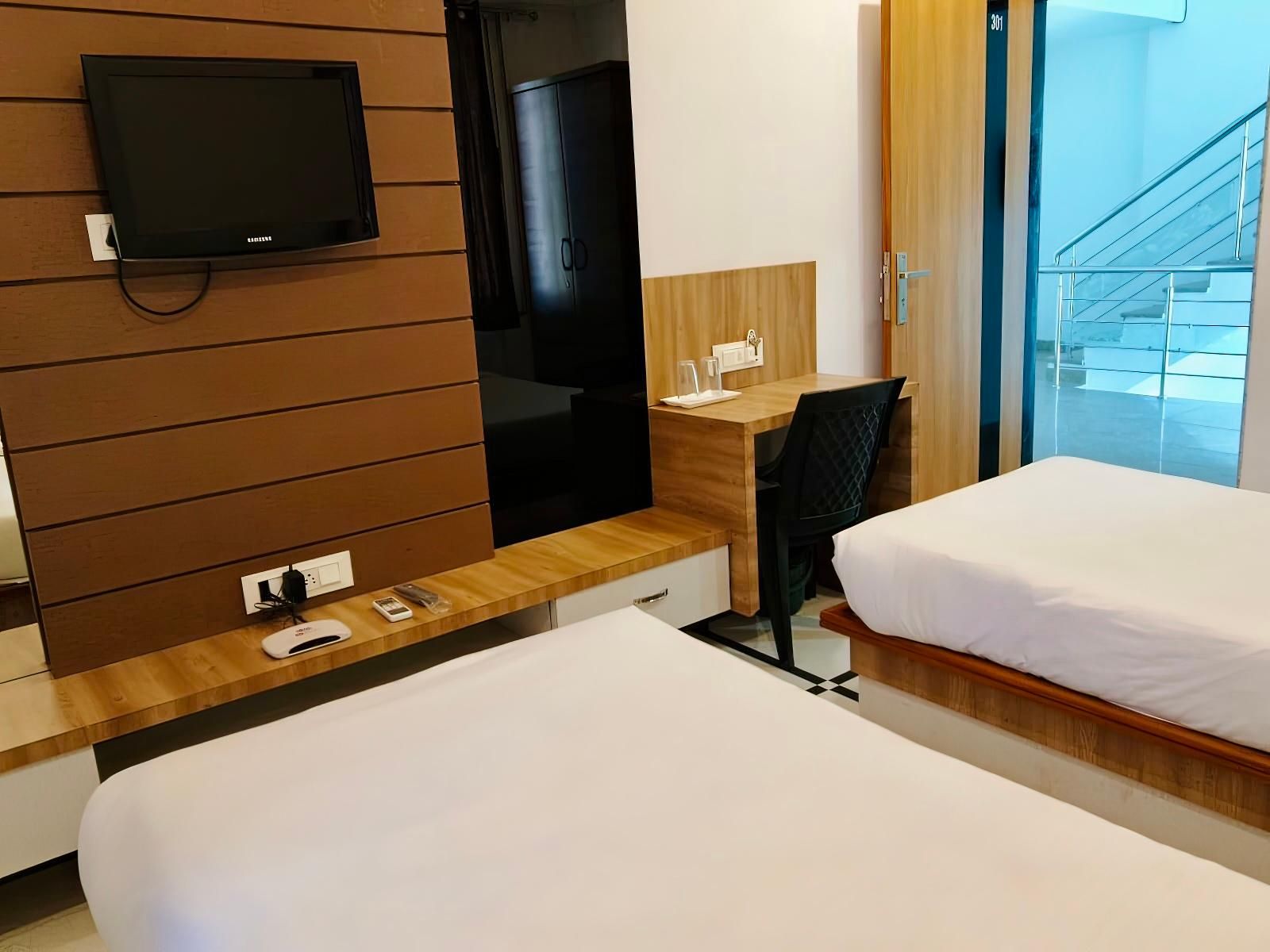 Hotel Mansi Palace Family Room 4