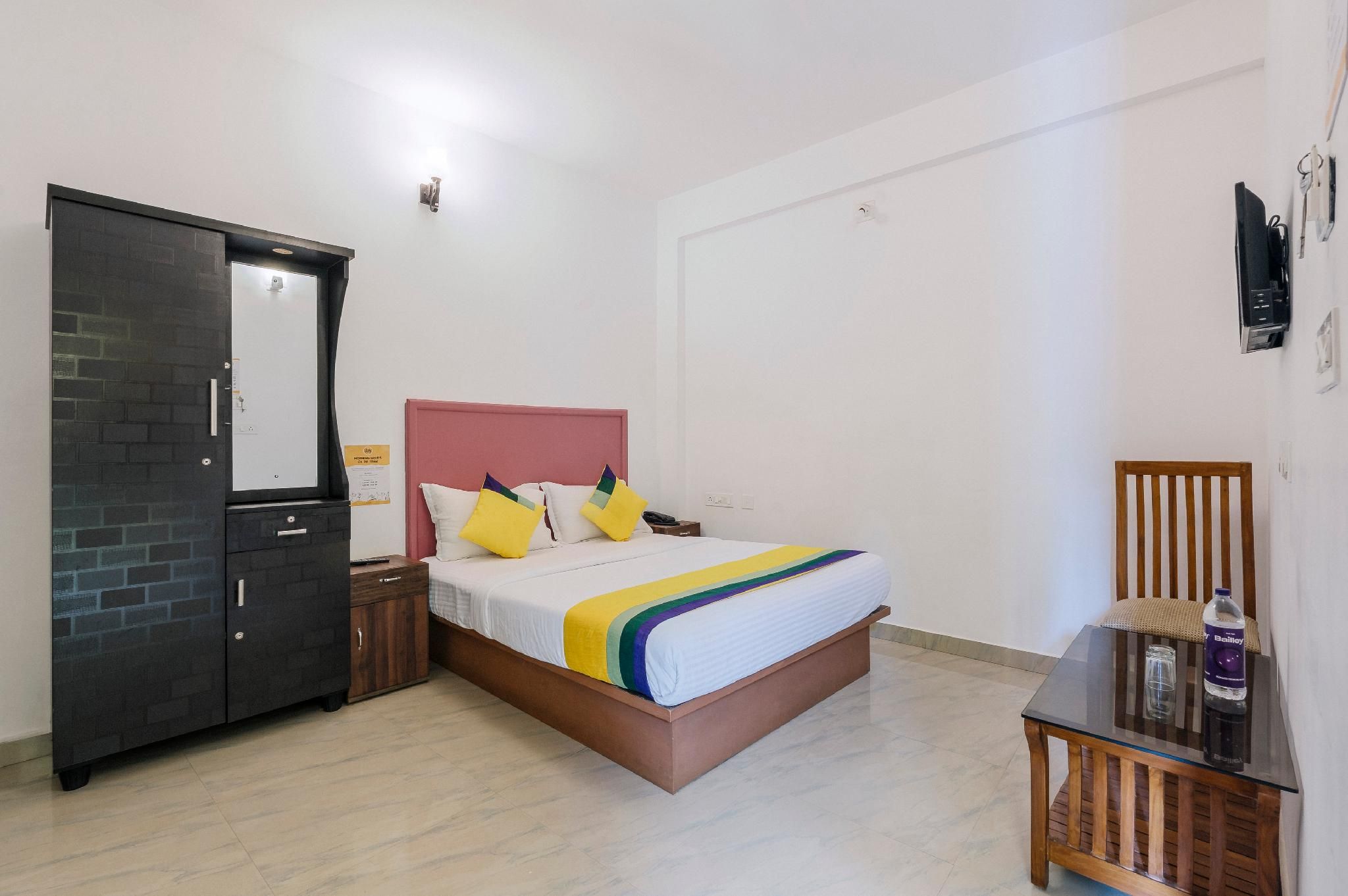 Itsy Hotels Abrigo: The Waterfall Gateway Standard Room 2