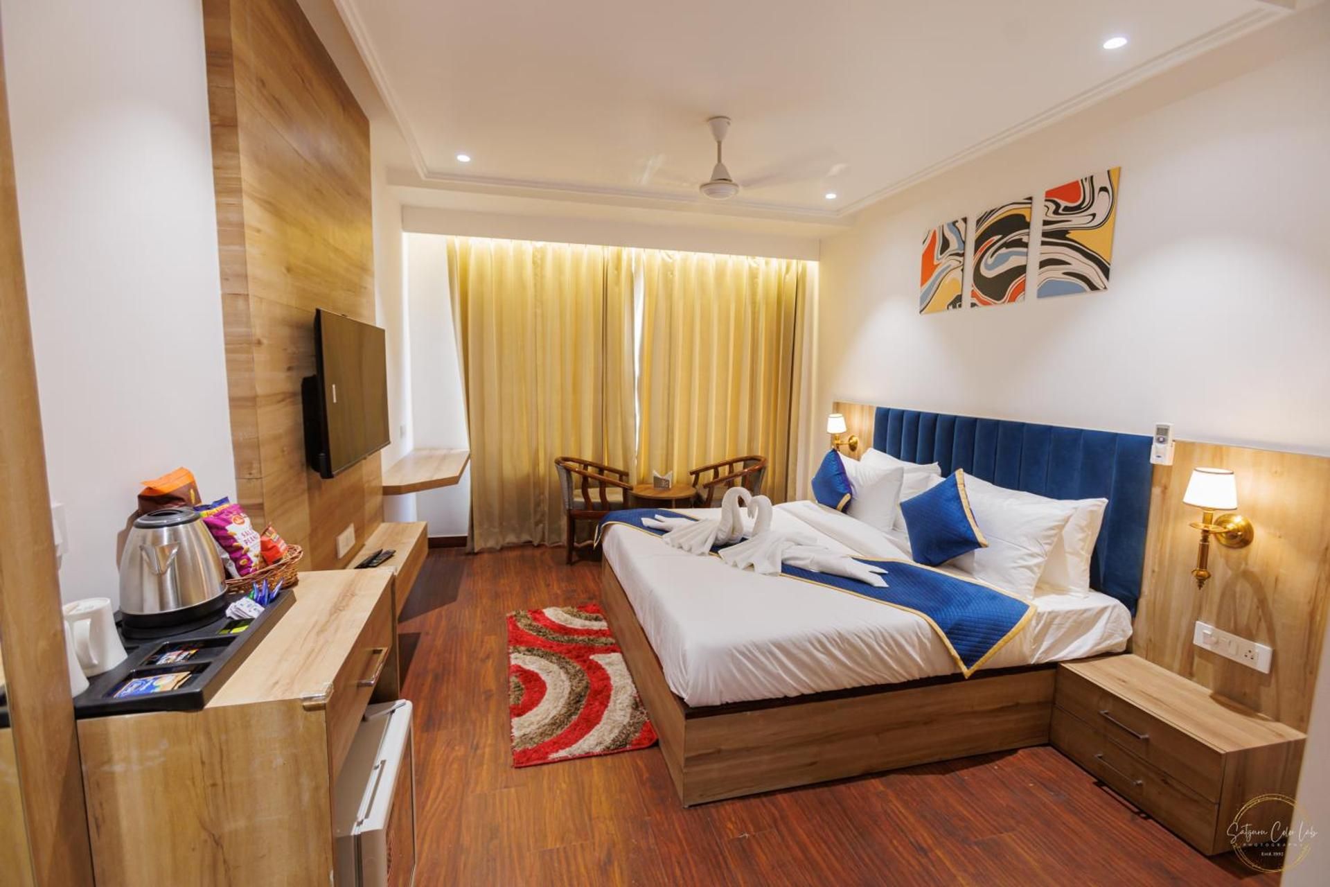 Mannat Residency By iO Hotels  Deluxe Room 2