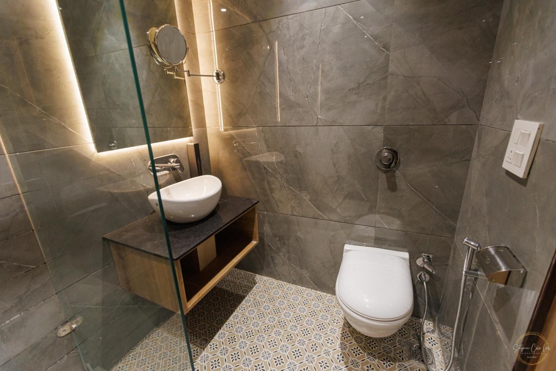 Mannat Residency By iO Hotels  Deluxe Room 3