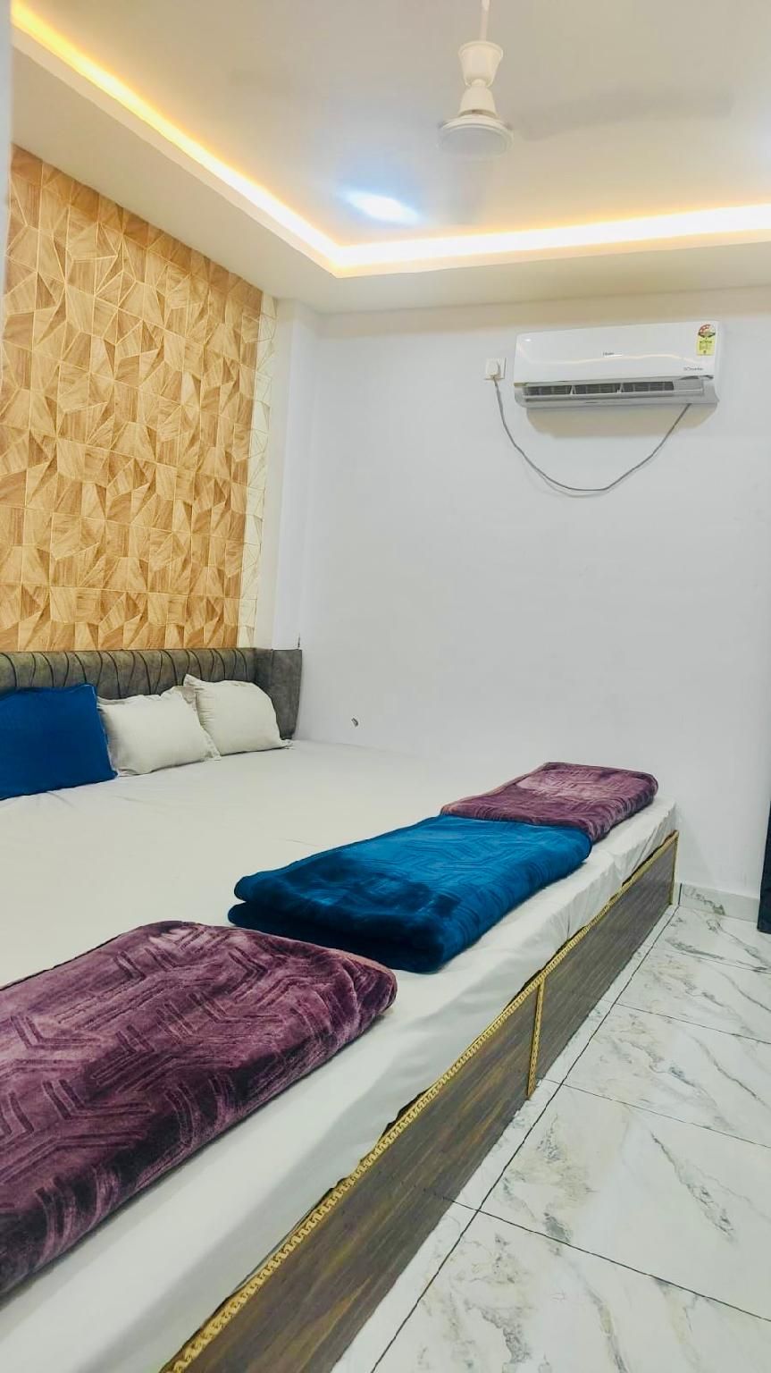 Hotel Laxmi Palace and Restaurants 6 Beds with AC