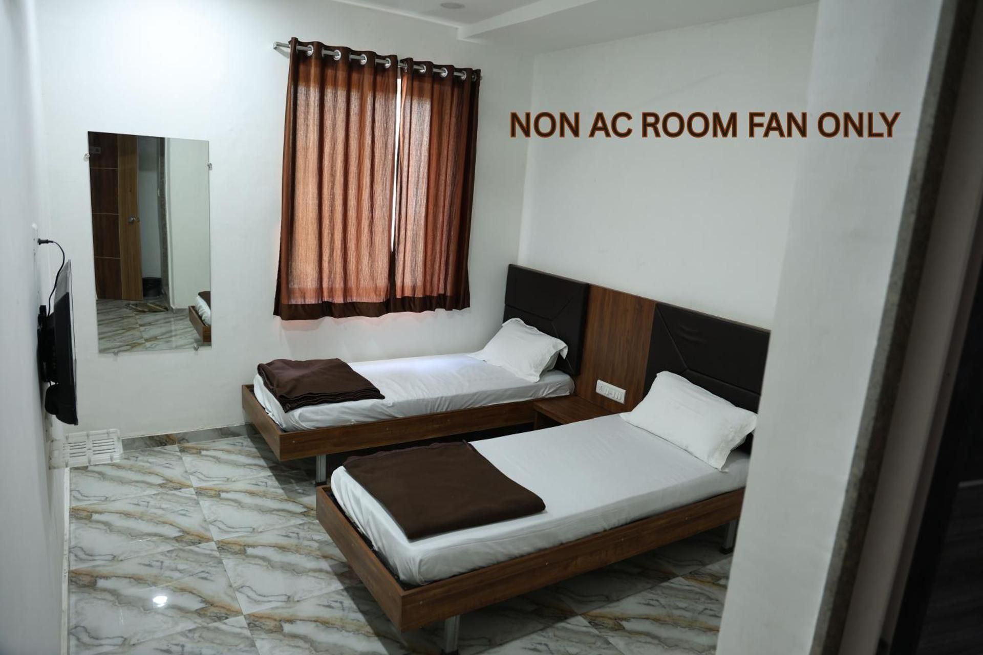 Hotel Aaram Kalupur Non - AC Standard Room 3