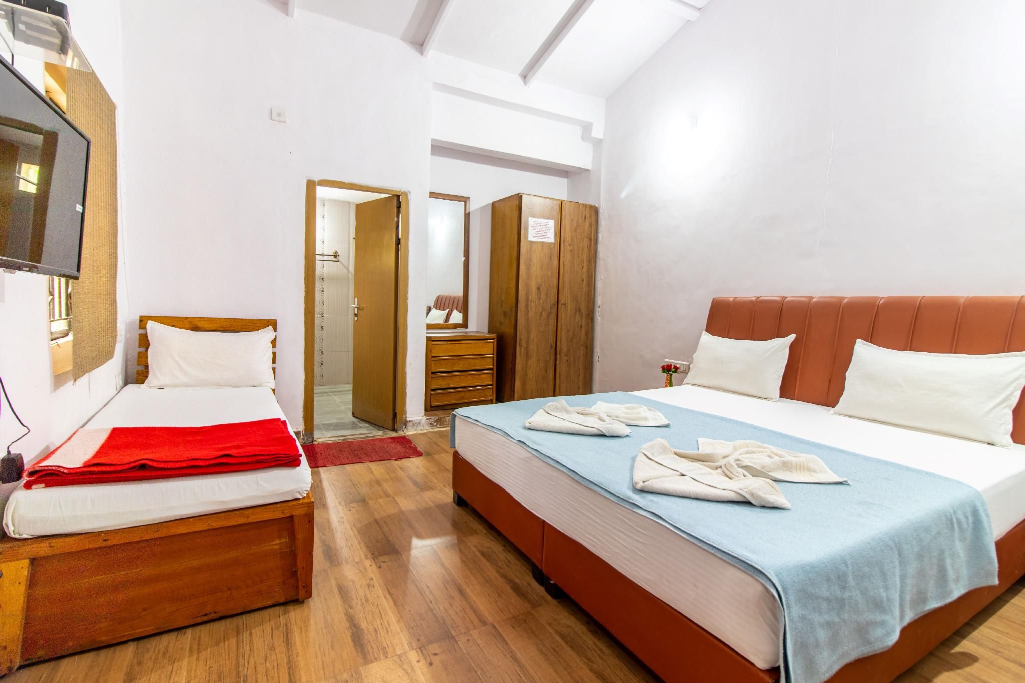 Gir Garjna - A Luxury Resort Deluxe Cottage