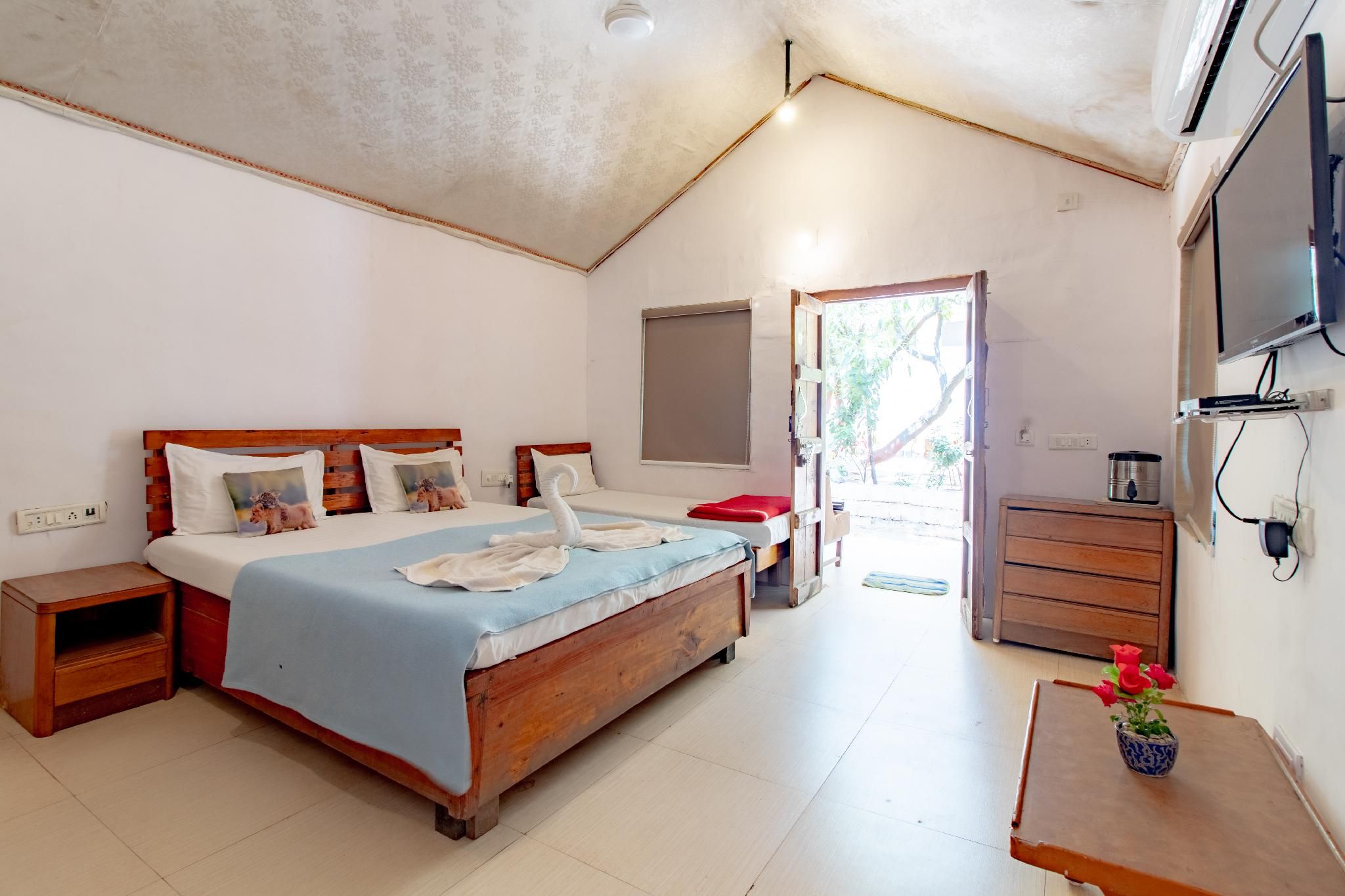 Gir Garjna - A Luxury Resort Standard Cottage 2