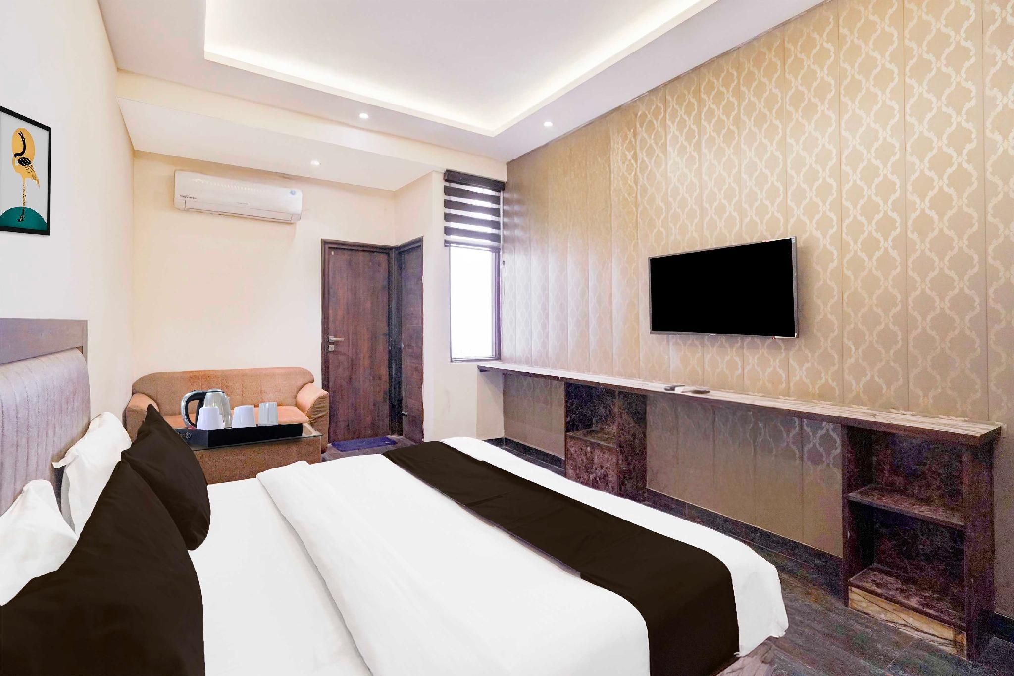 Hotel O Sector 108 Noida Classic Triple Room 2
