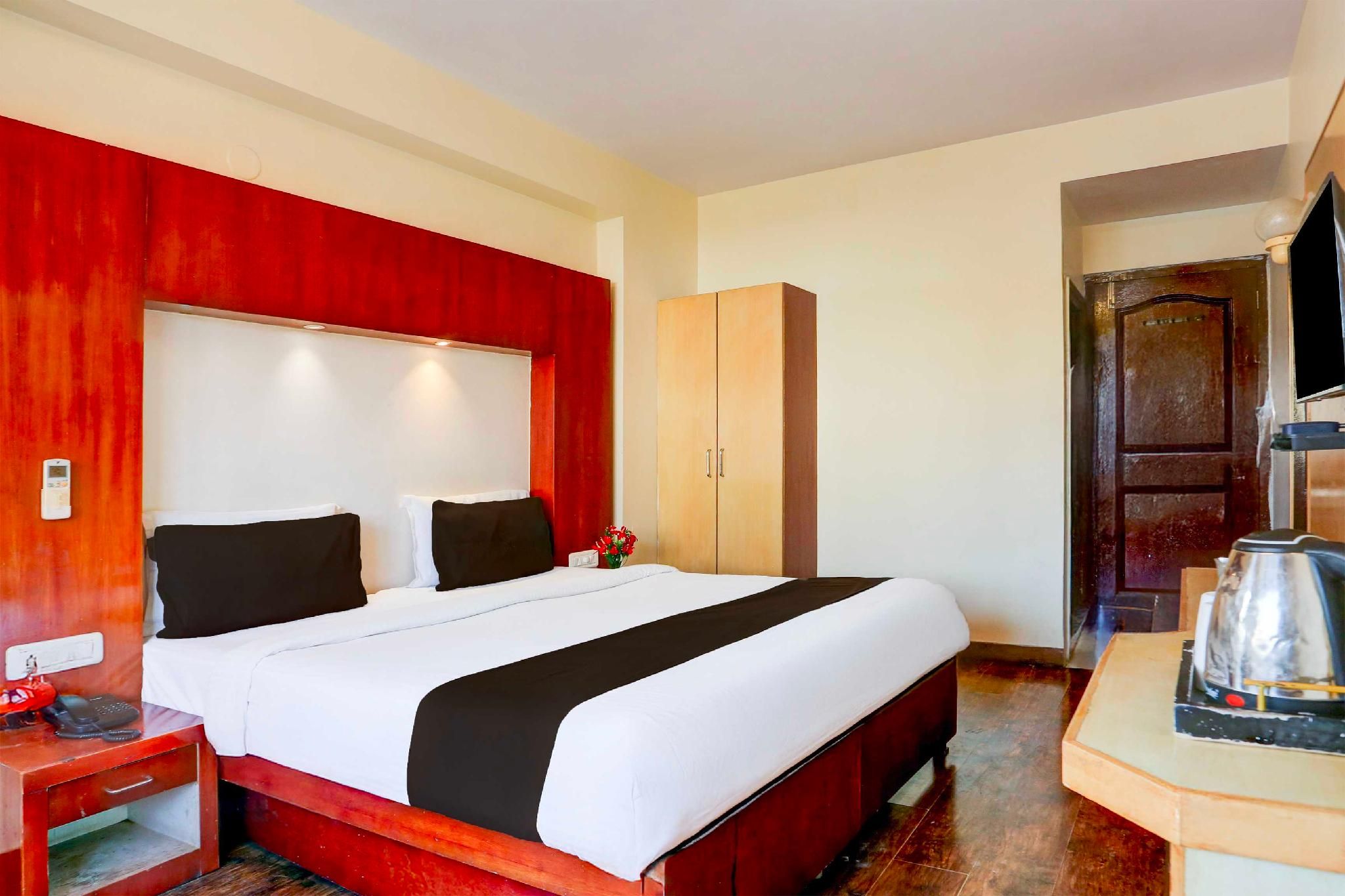 Townhouse Oak Udaipur Surajpole