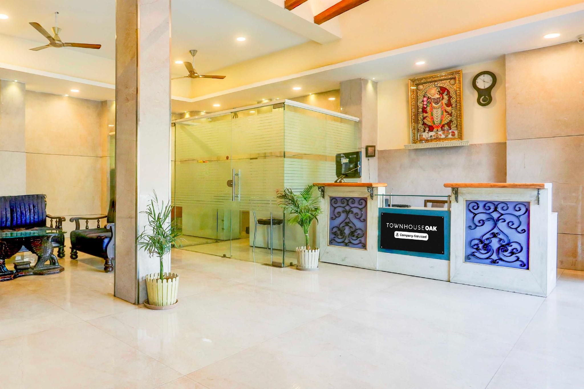 Townhouse Oak Udaipur Surajpole
