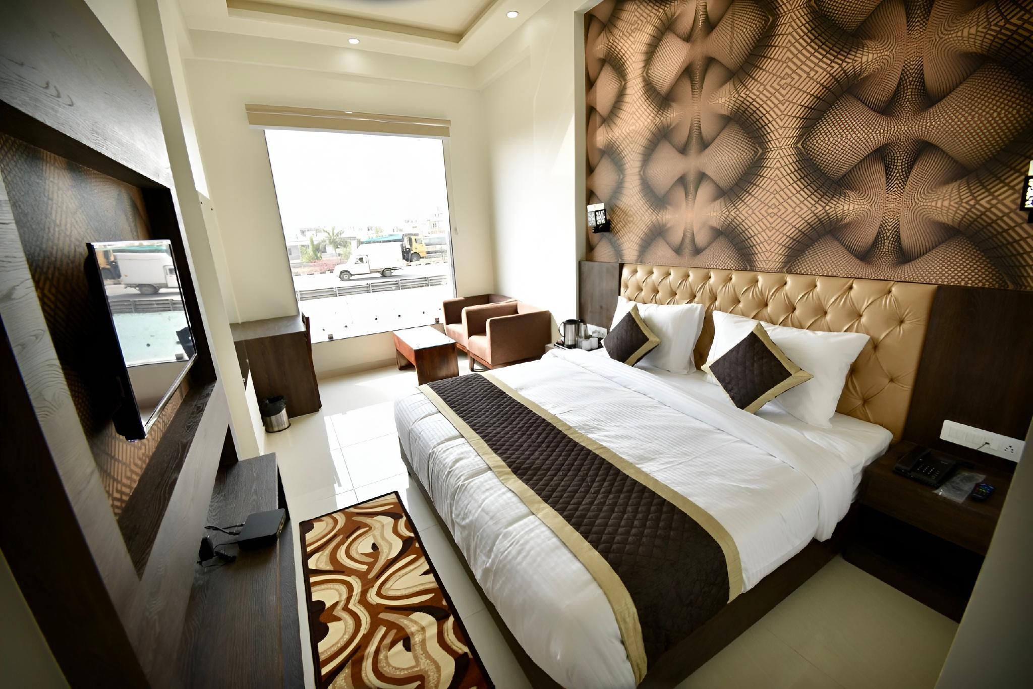 Hotel Indra Palace 