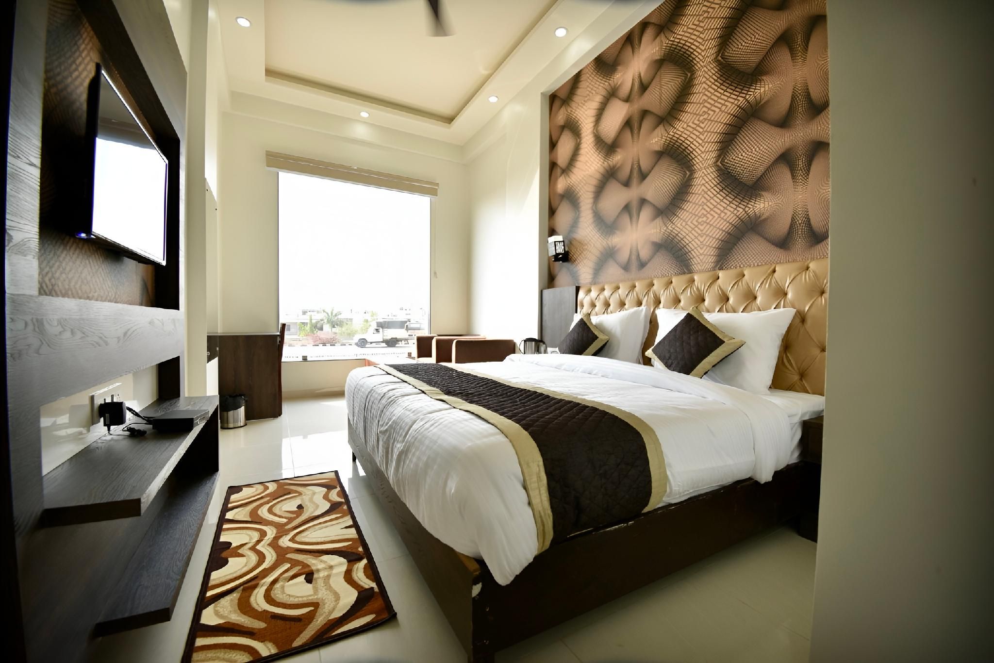 Hotel Indra Palace 