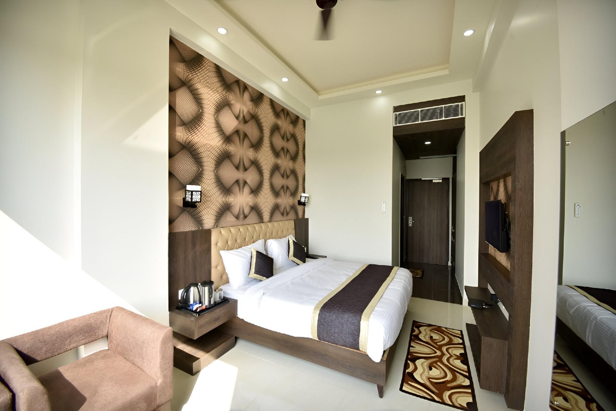 Hotel Indra Palace 
