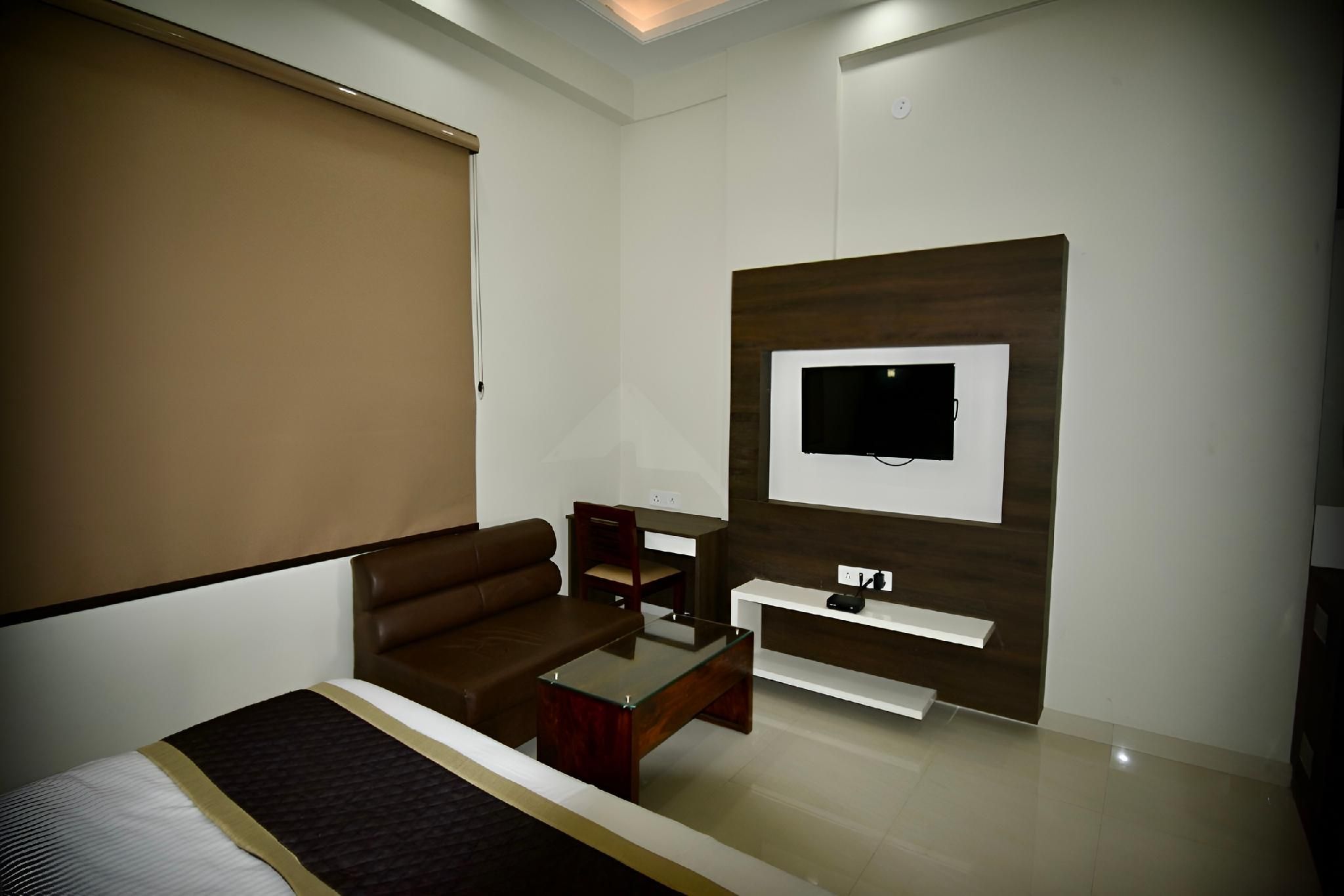Hotel Indra Palace 