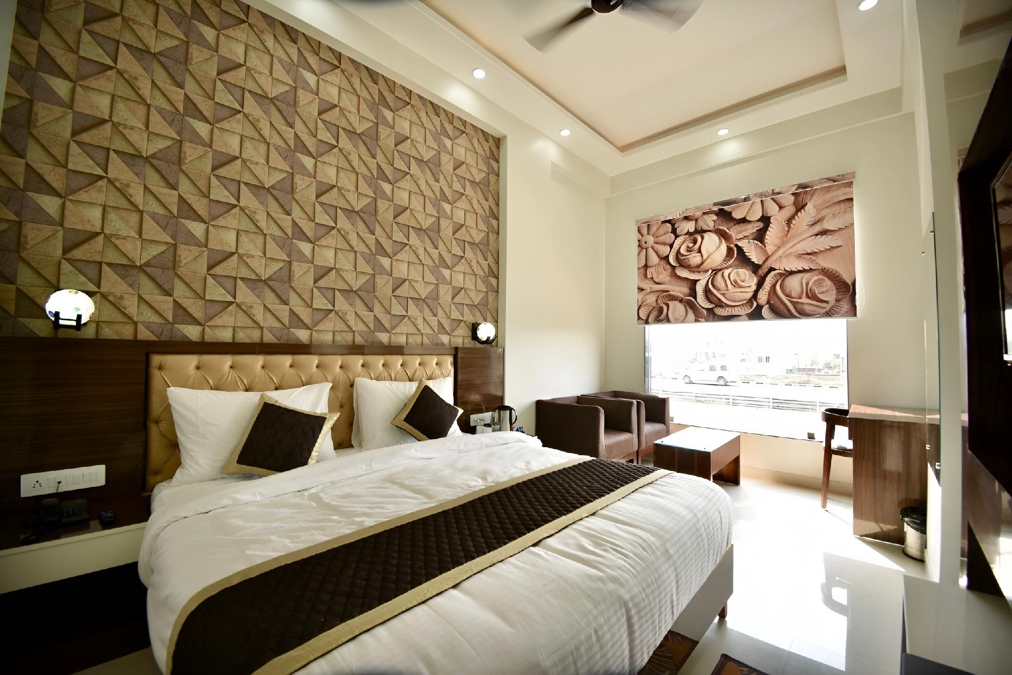 Hotel Indra Palace 