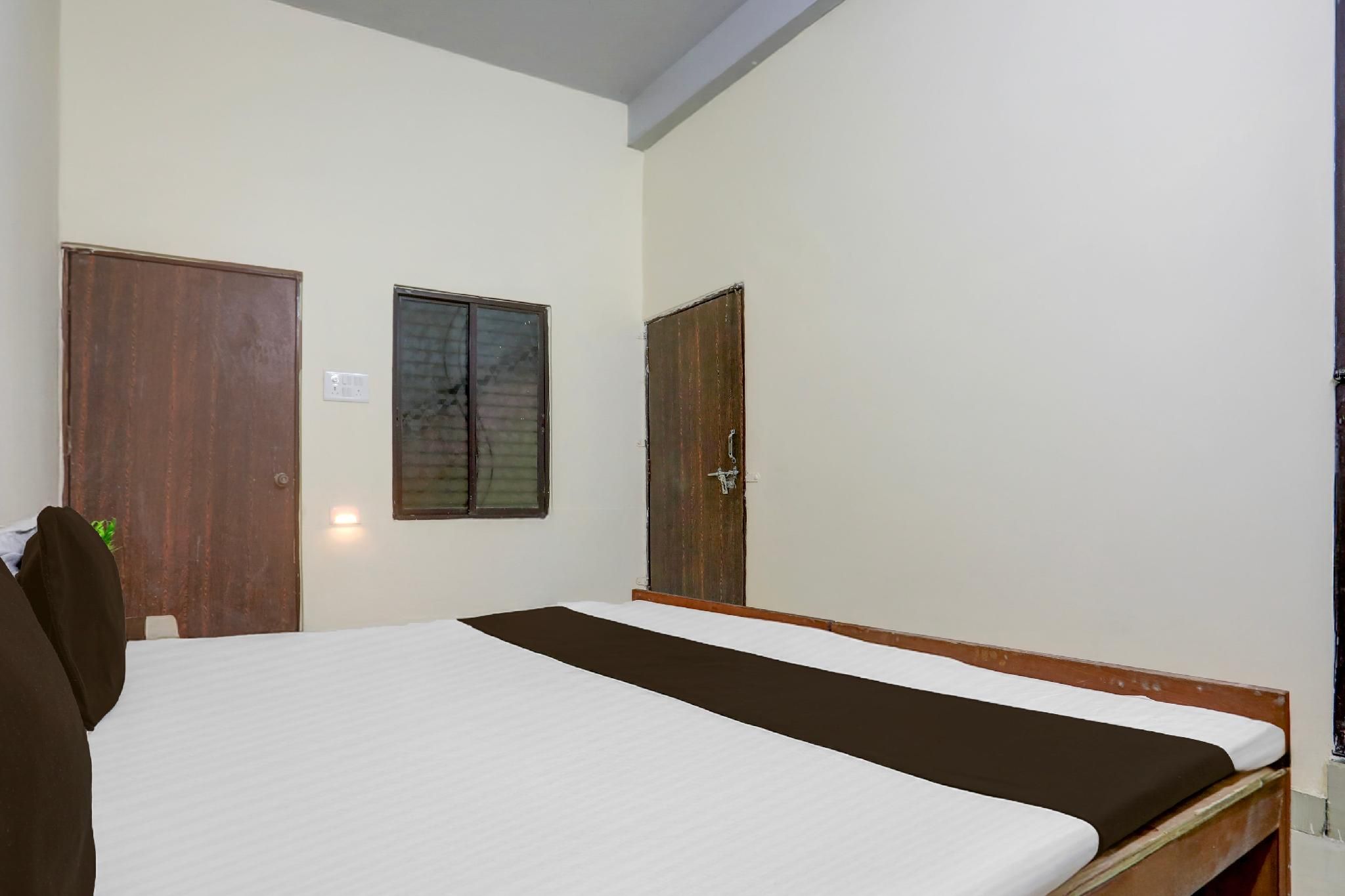 SPOT ON by OYO Hotel Sun City Classic 3