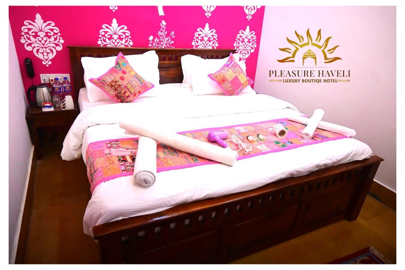 Hotel Pleasure Haveli Rajasthan Deluxe Double Bed AC Room  3