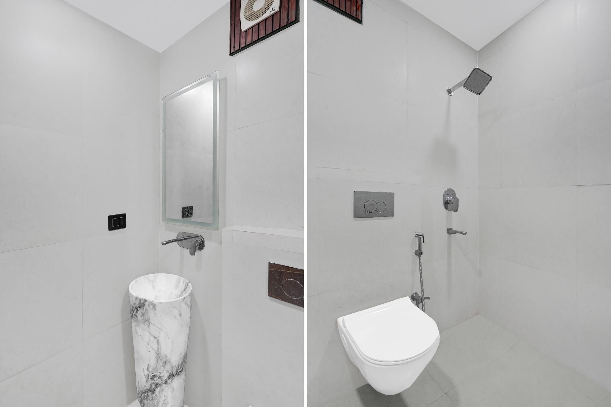 Collection O Sector 18 Metro station Classic Triple Room 3