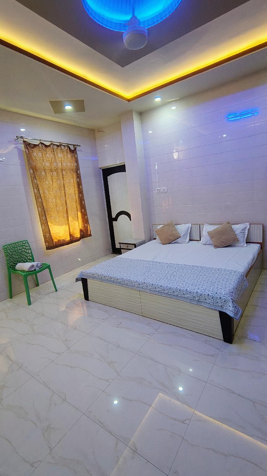 Dwarika Palace Standard Fan 3