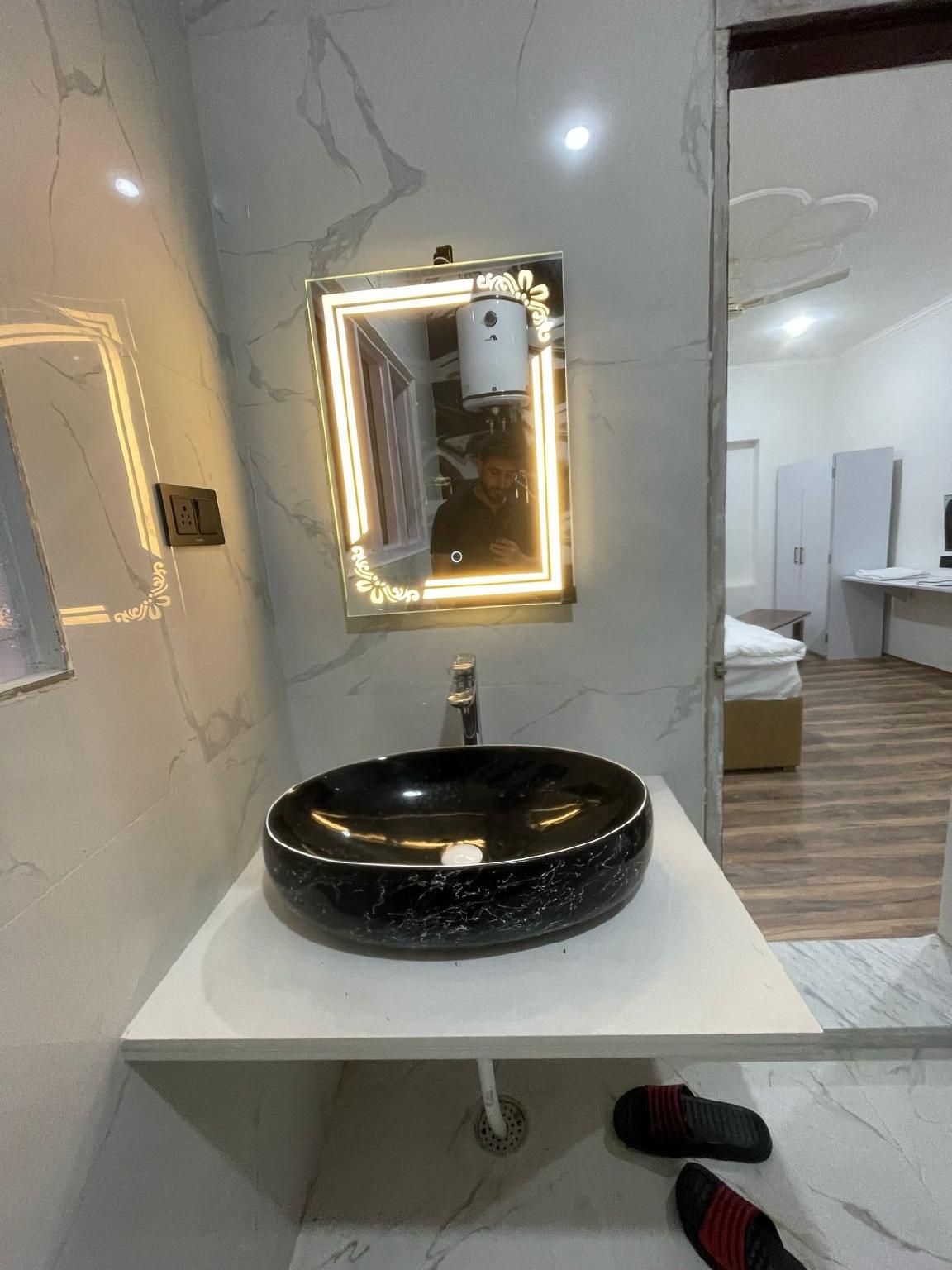 Tolstoy inn Twin Room 3