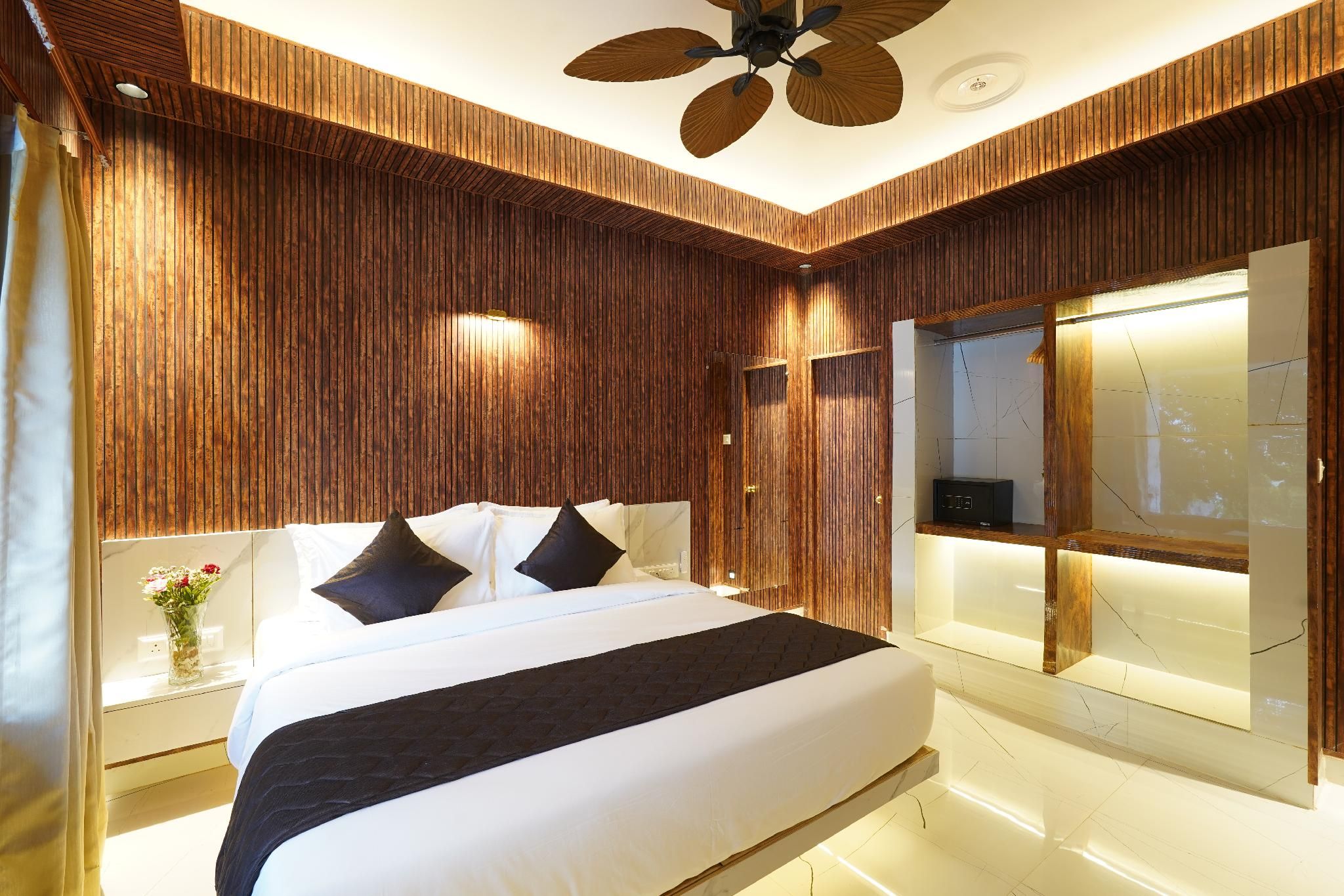 Shakuntalam Hotels                                 Superior Queen 2