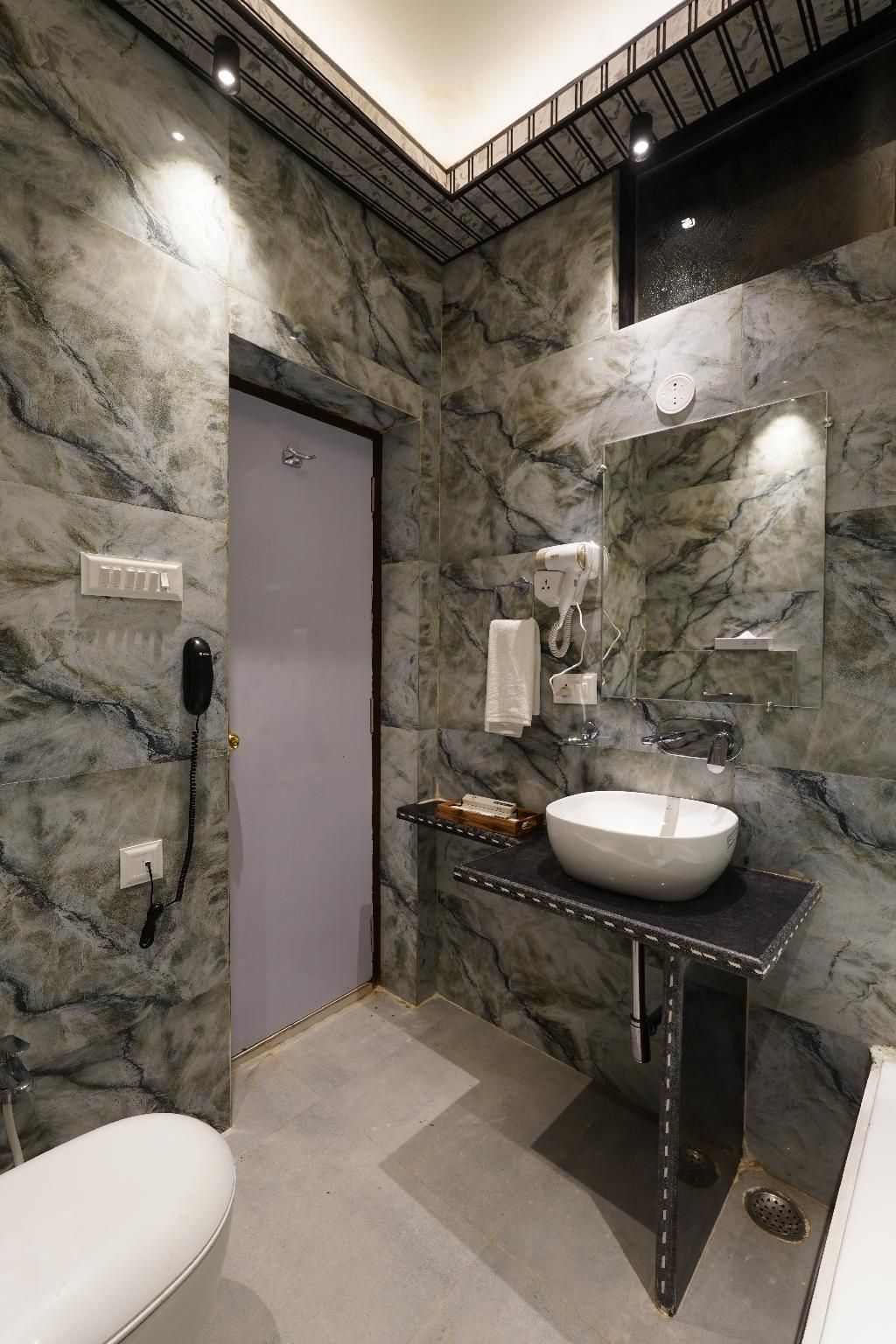 Shakuntalam Hotels                                 Superior Queen 3