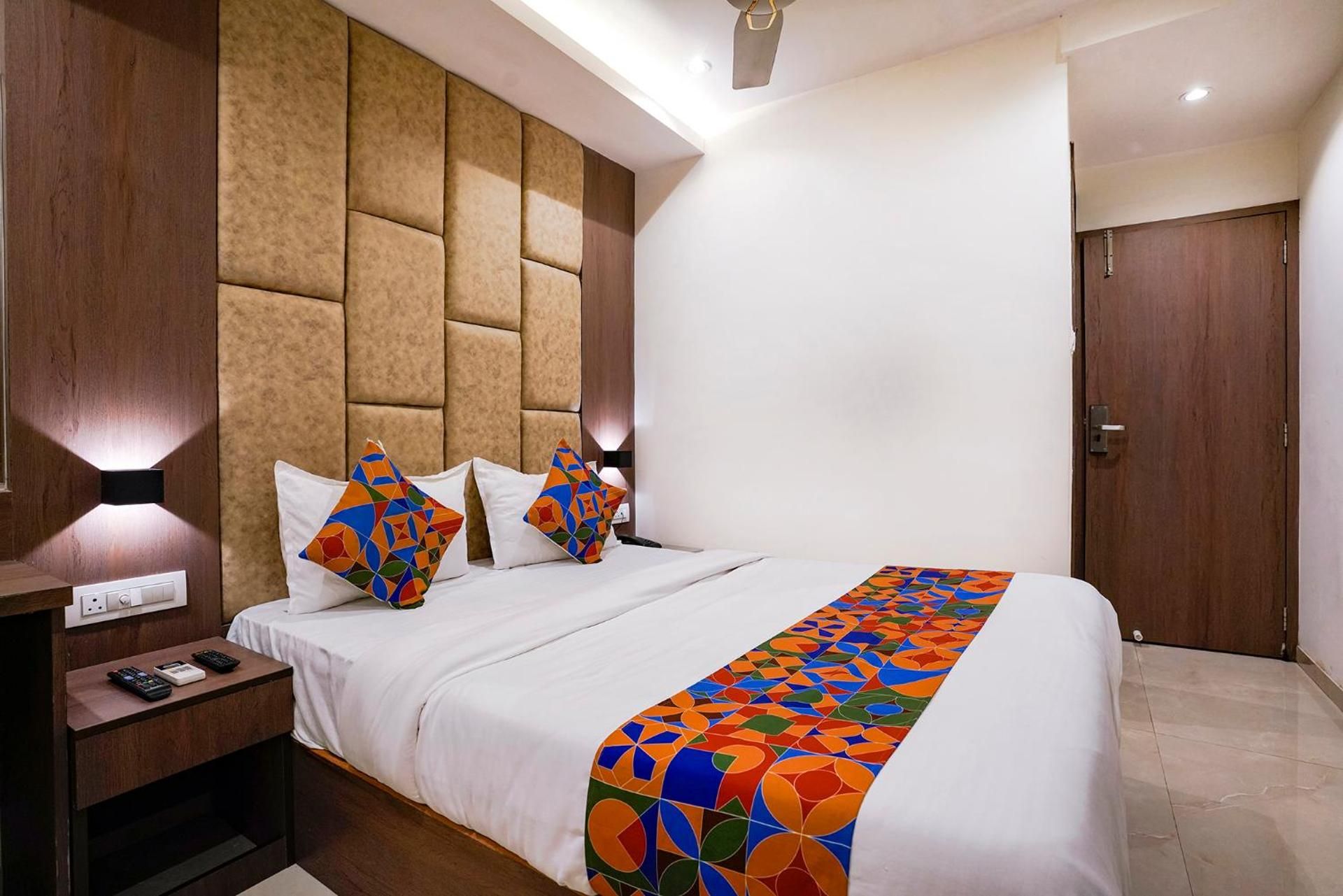 FabHotel Atithi Residency I - Nr. BKC Deluxe Room 2