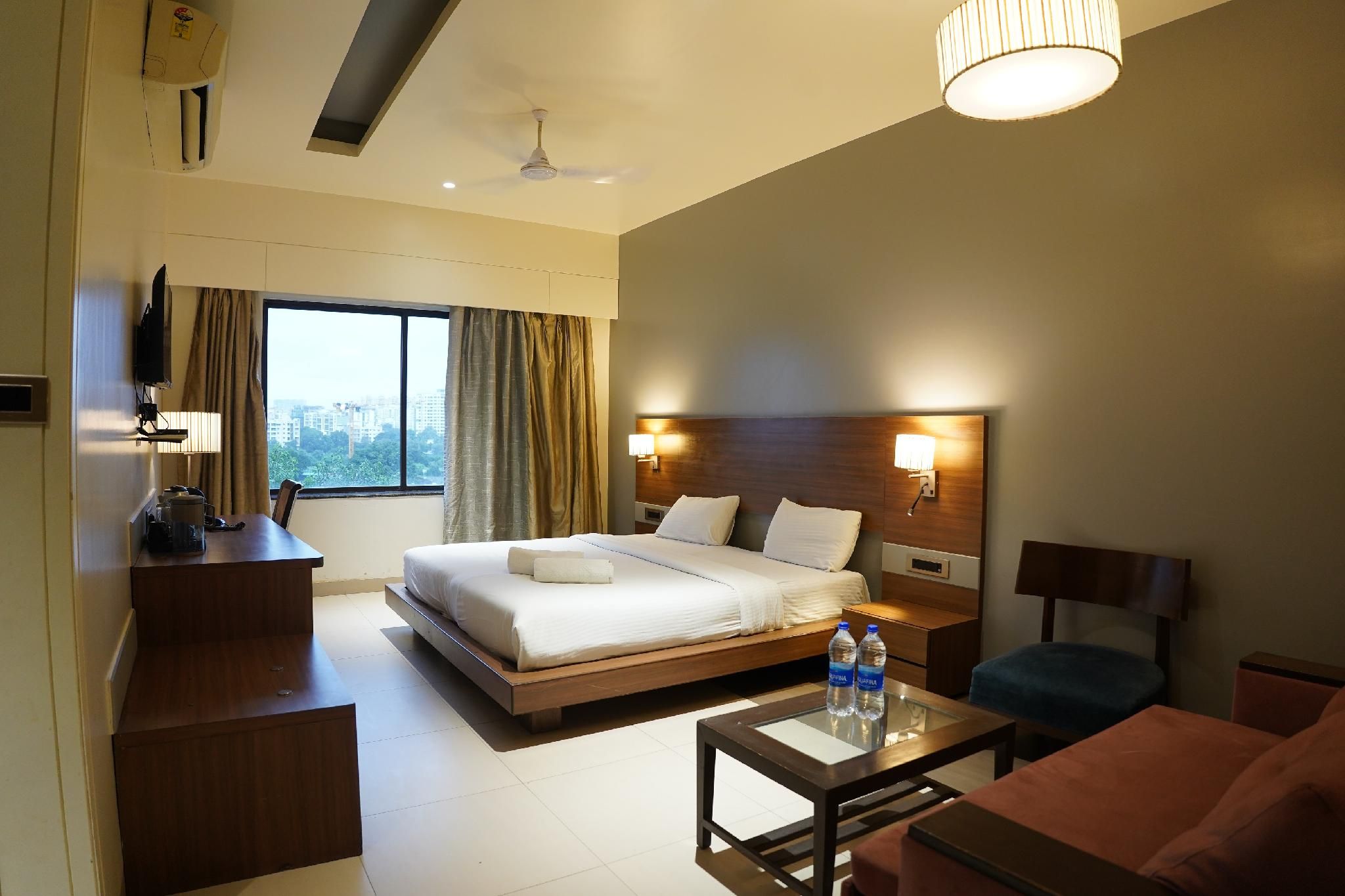 Hotel Sadanand Regency - Newly Renovated Executive 3
