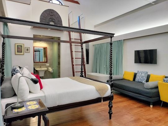 Baron's antiquarian villa Private Villa