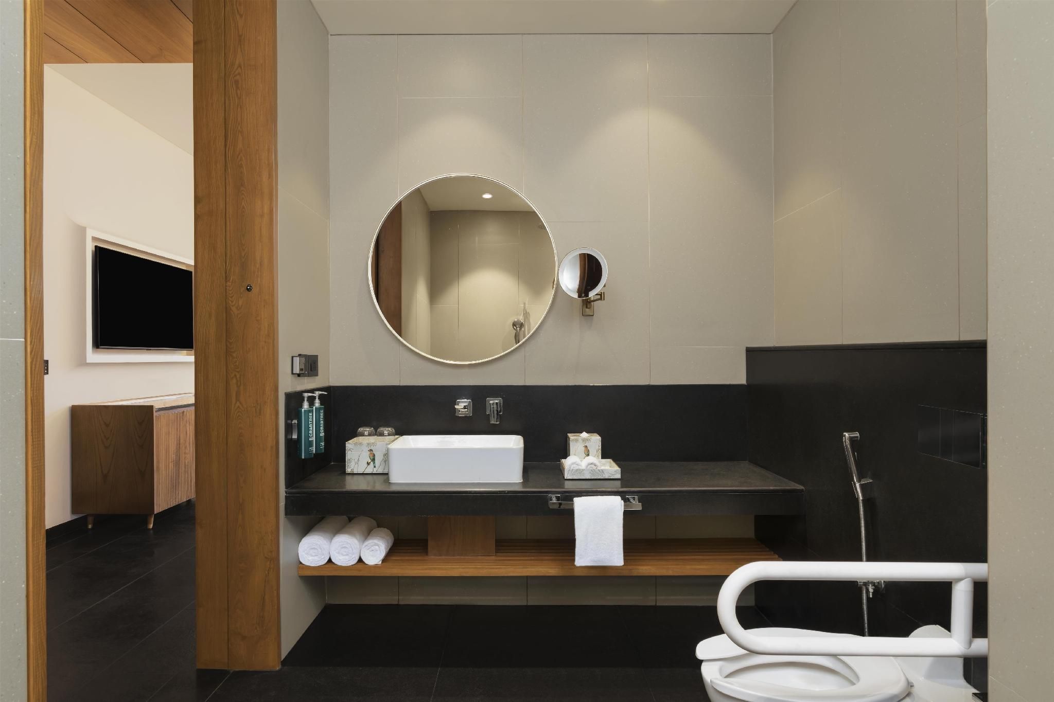 King Accessible Room Garden Terrace