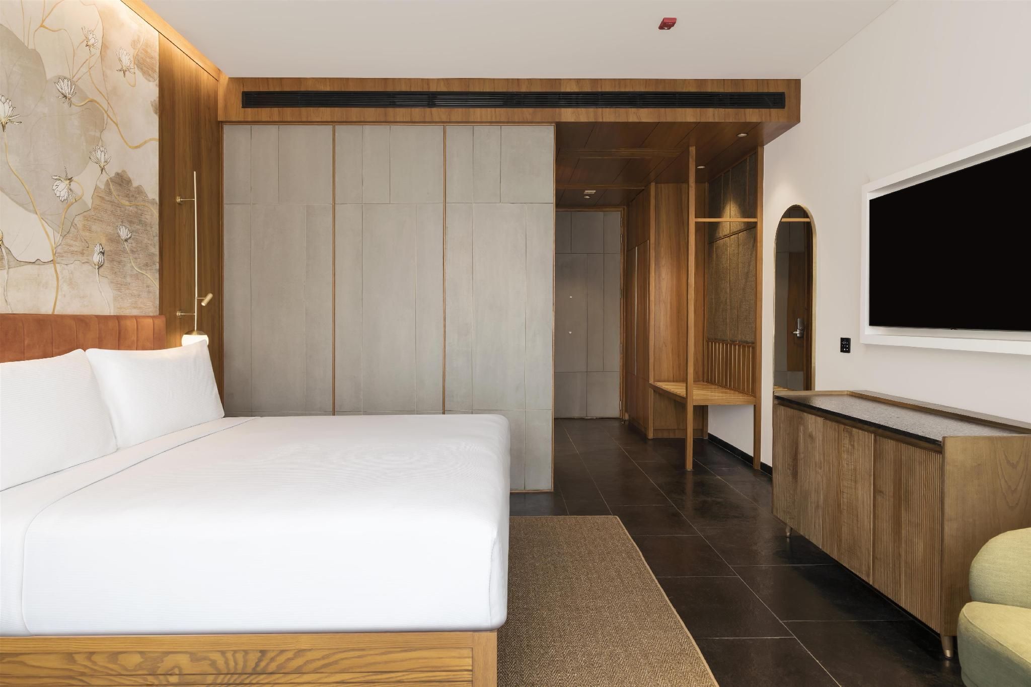 King Accessible Room Garden Terrace