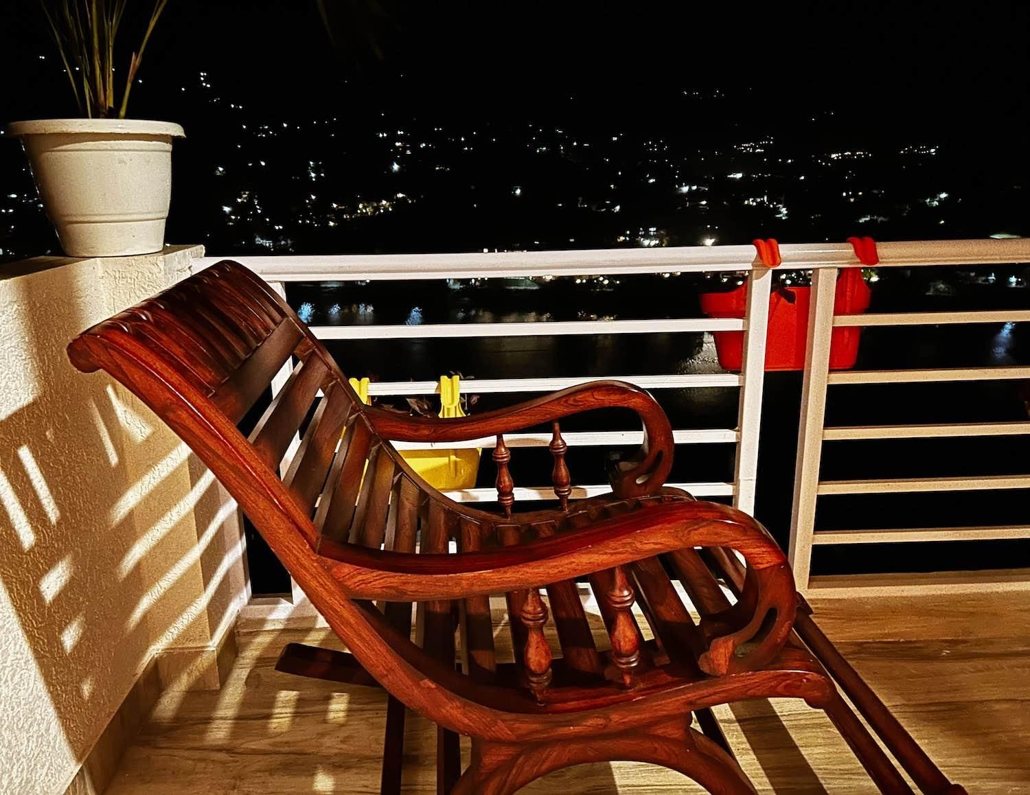 Mohini Lakeview Cottage