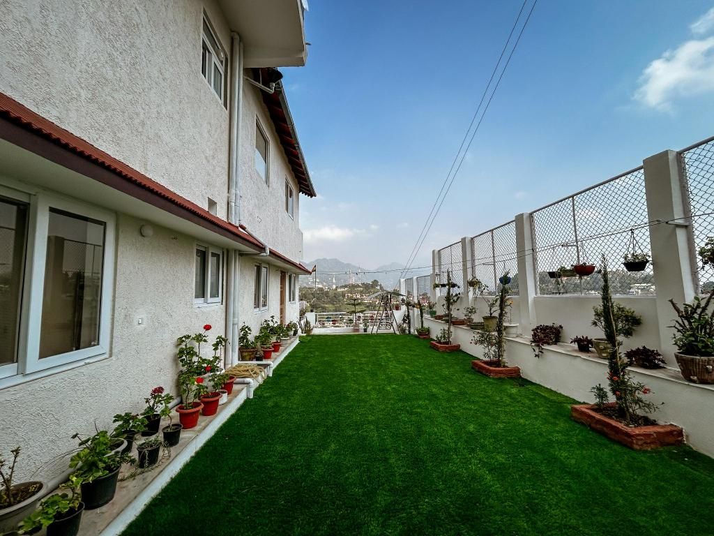 Mohini Lakeview Cottage