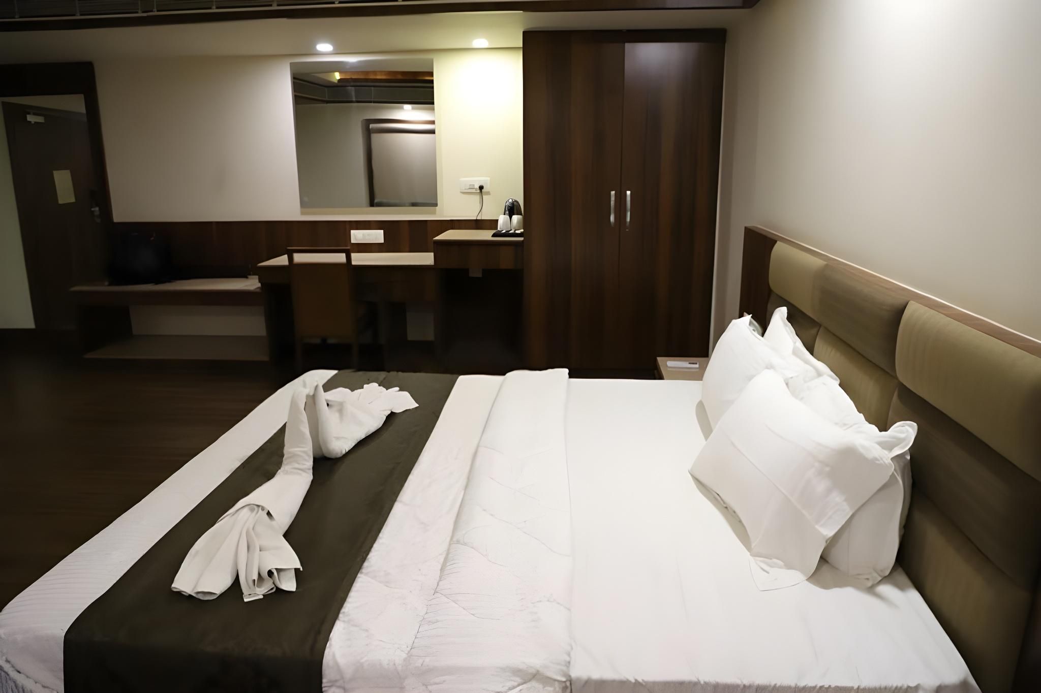 Hotel Keshwara's Residency Jamnagar Gujarat Junior Suite 3