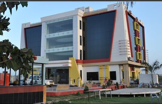Hotel Keshwara's Residency Jamnagar Gujarat