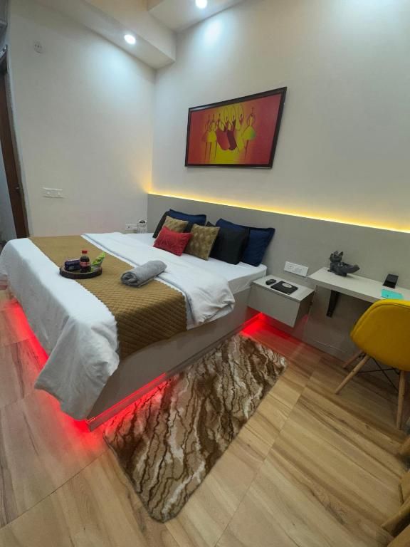 Bliss Paradise- Nearest to Expo Mart - Gr Noida Apartment