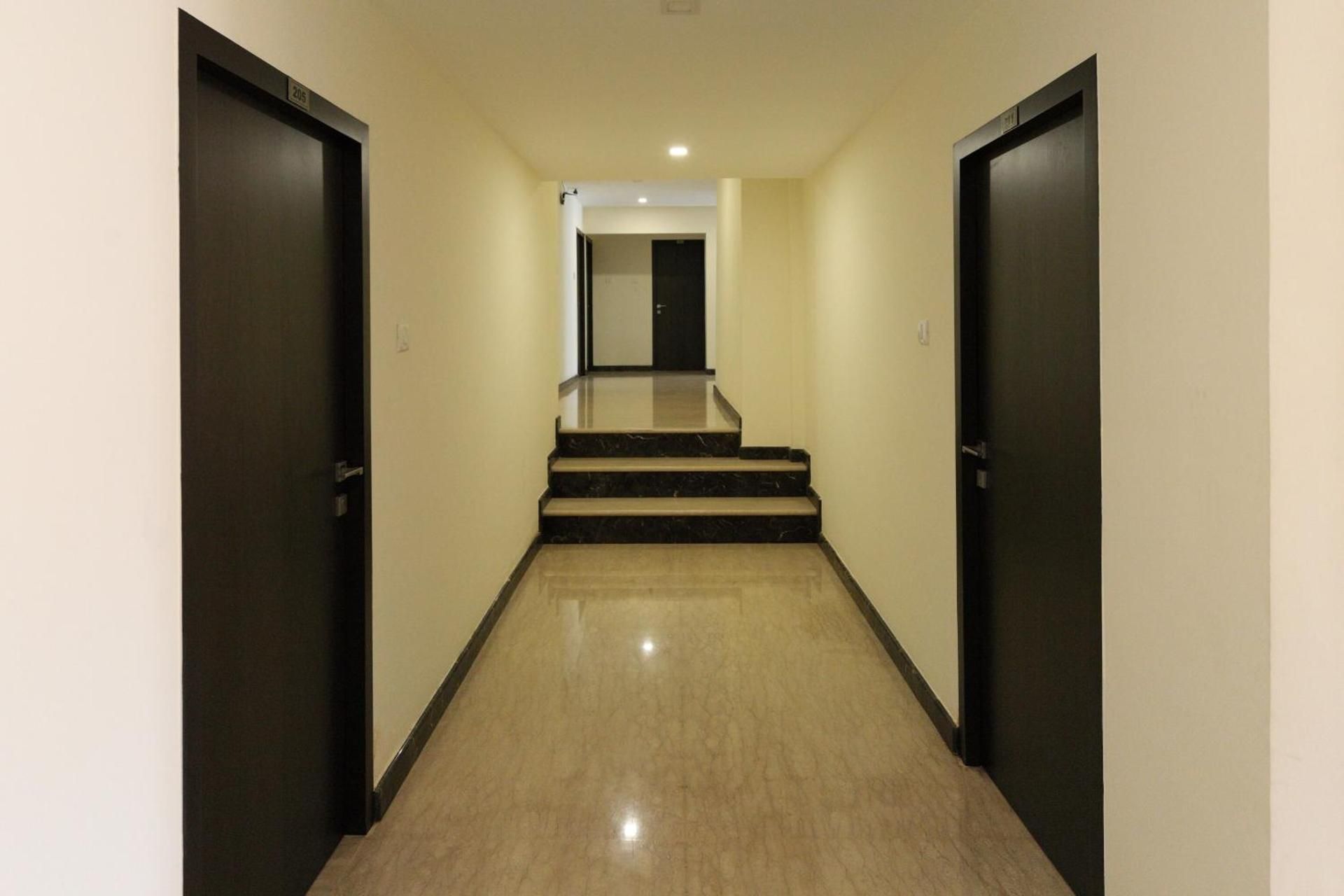 Hotel Aarnn Near chennai airport