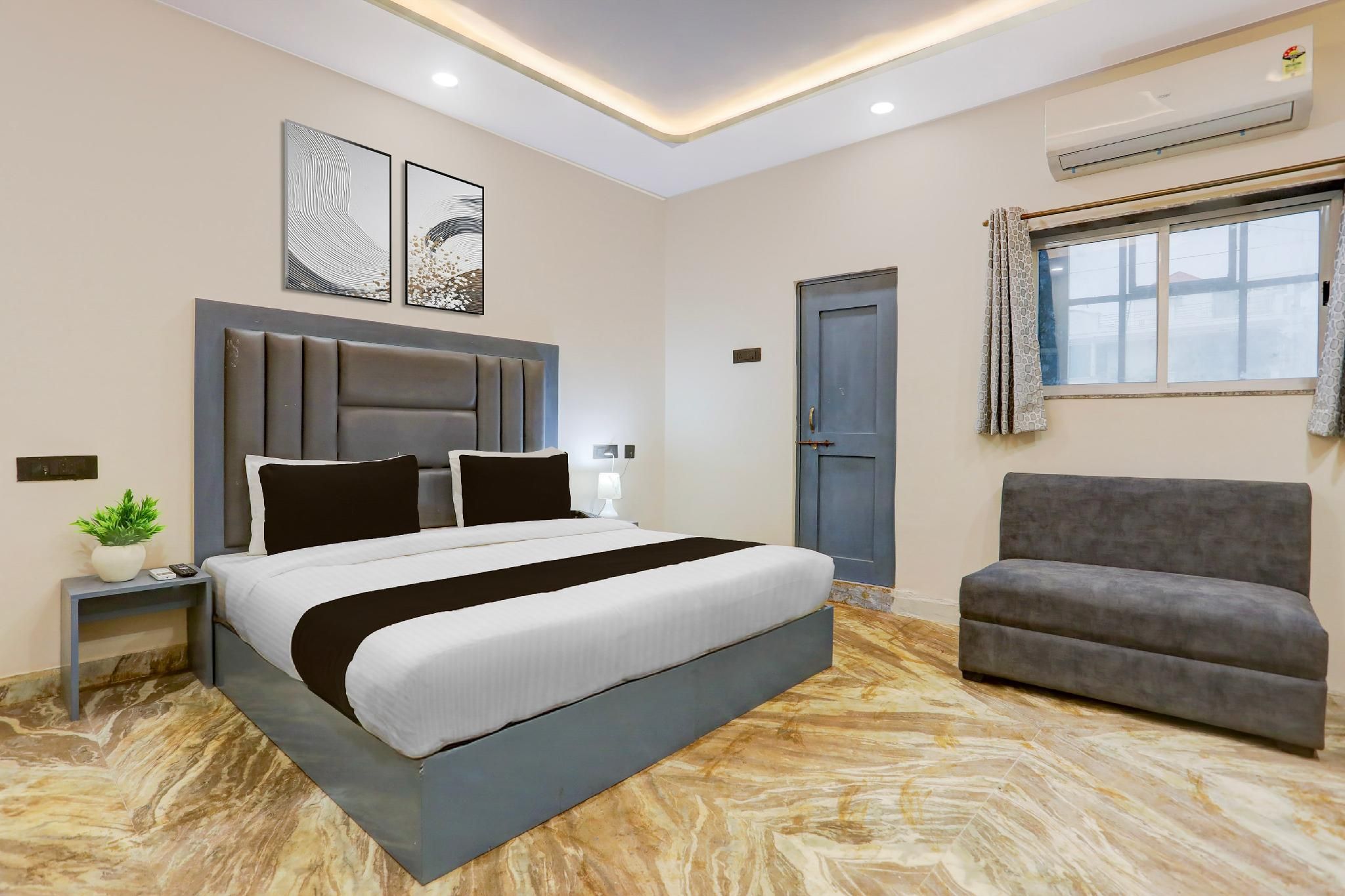 Townhouse ISBT Vijay Nagar Jabalpur Classic Triple Room