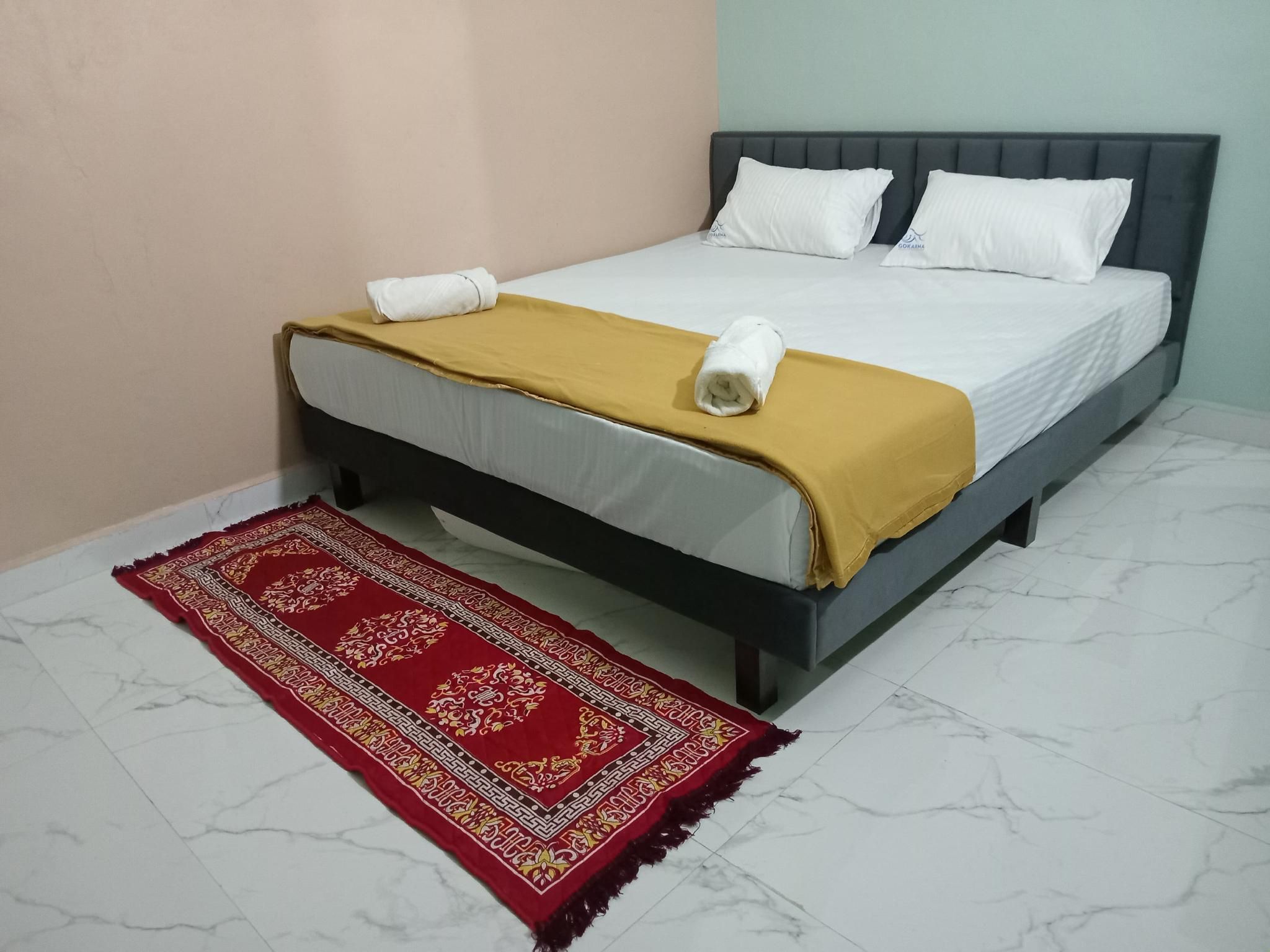 Family Room with Garden View