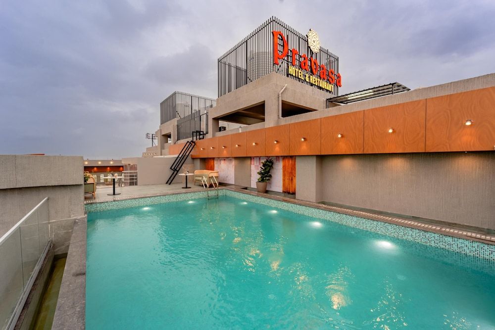Pravasa Hotel Vijayapura