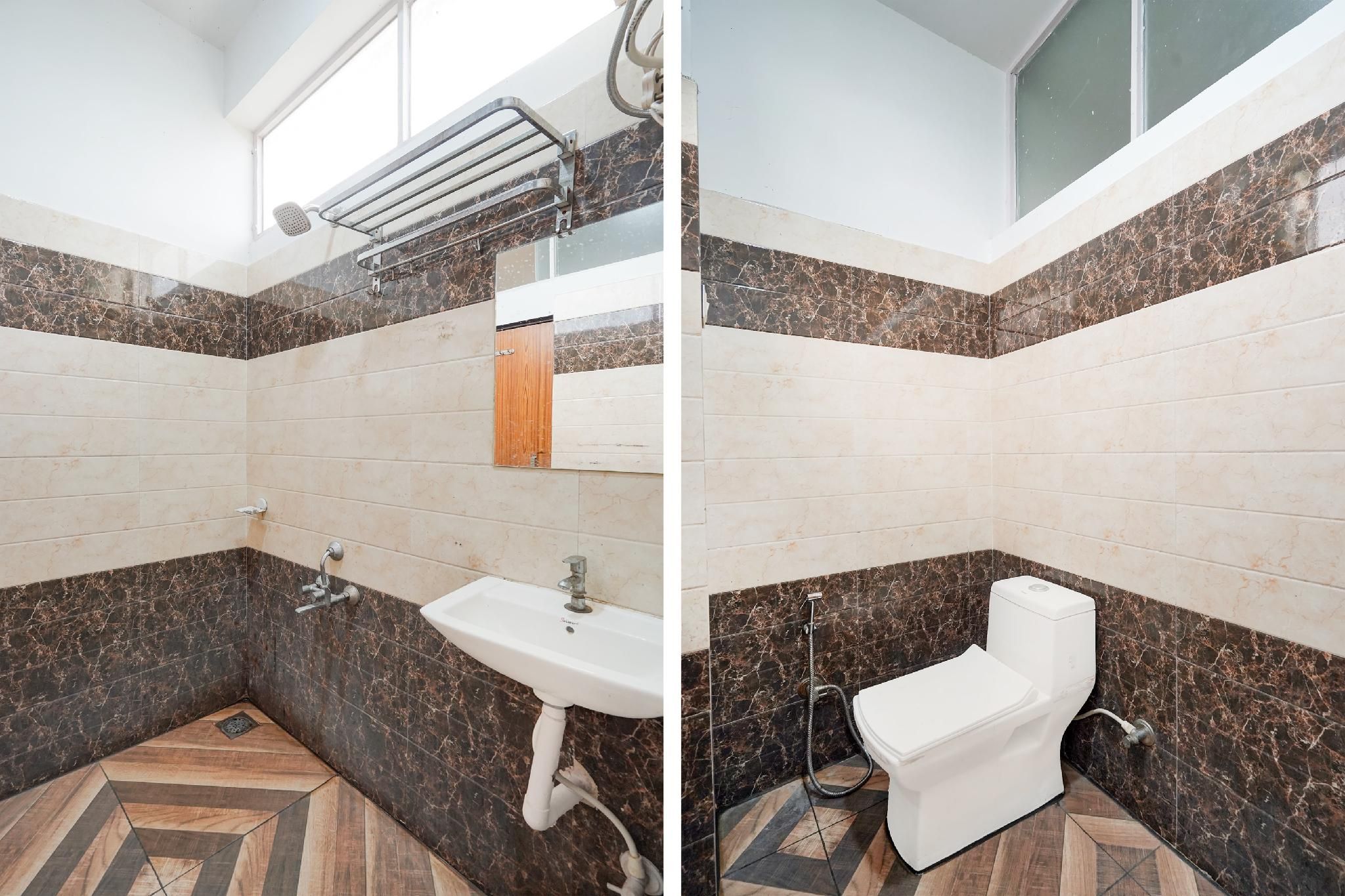 Super Townhouse City Mall Kota Formerly Hotel High Society Classic Triple Room 3