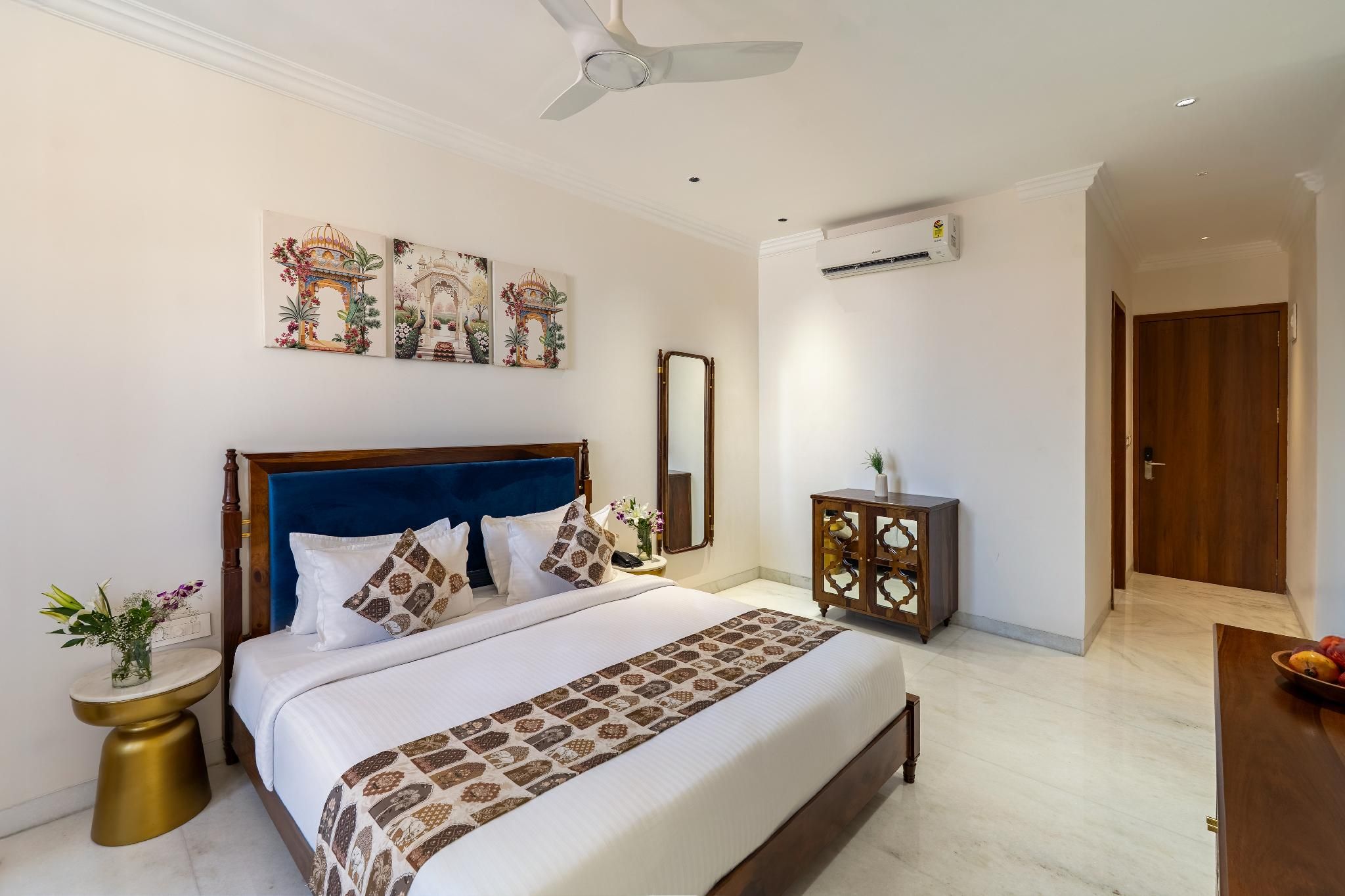 The Classic Crown Udaipur - A Luxury Hotel by Lake Pichola Executive Room