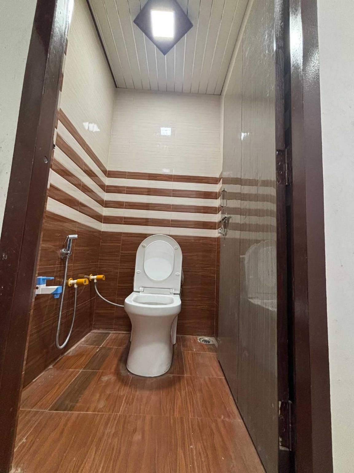 SHUKLA HOTEL Single Non-AC 3