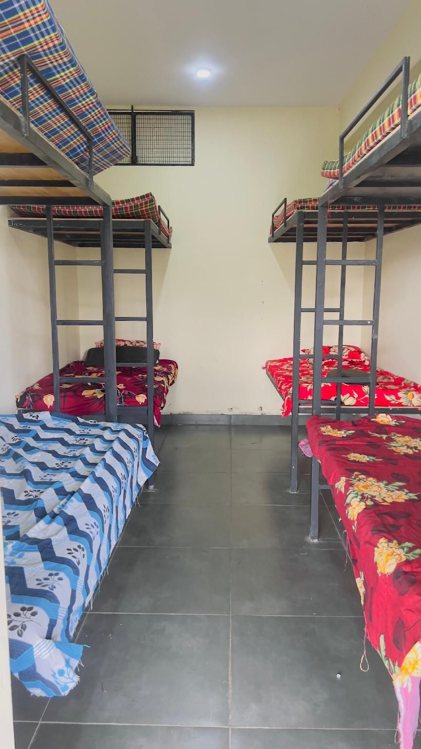 Azay Luxurious Apartment Dorm Bed