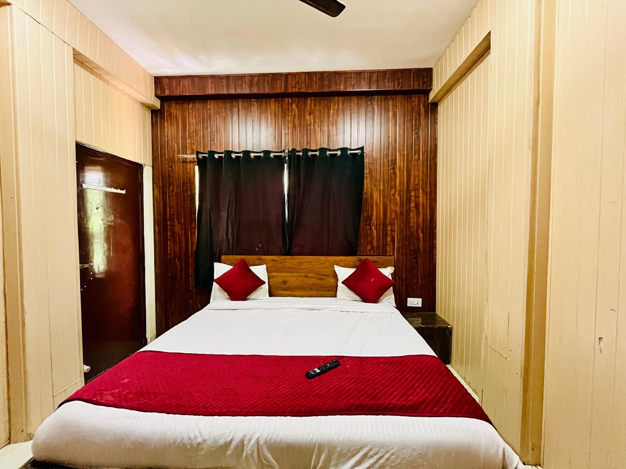 Hotel Nova Stay Indore Deluxe AC Room 2