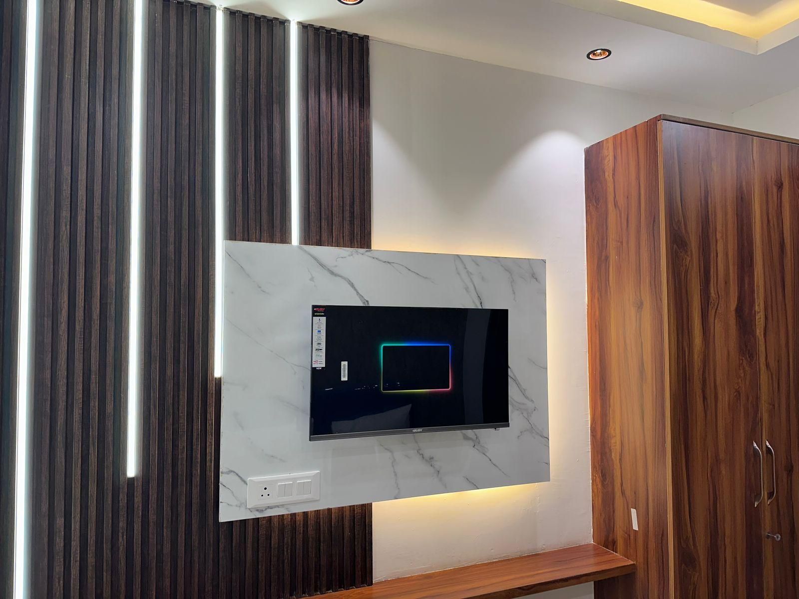 Shared lounge/TV area