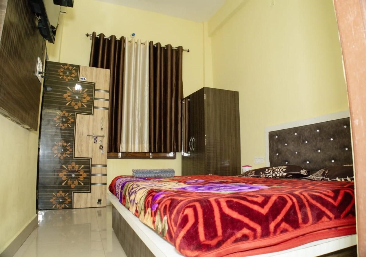 Hotel Kamla Heritage Orchha Deluxe Room 3