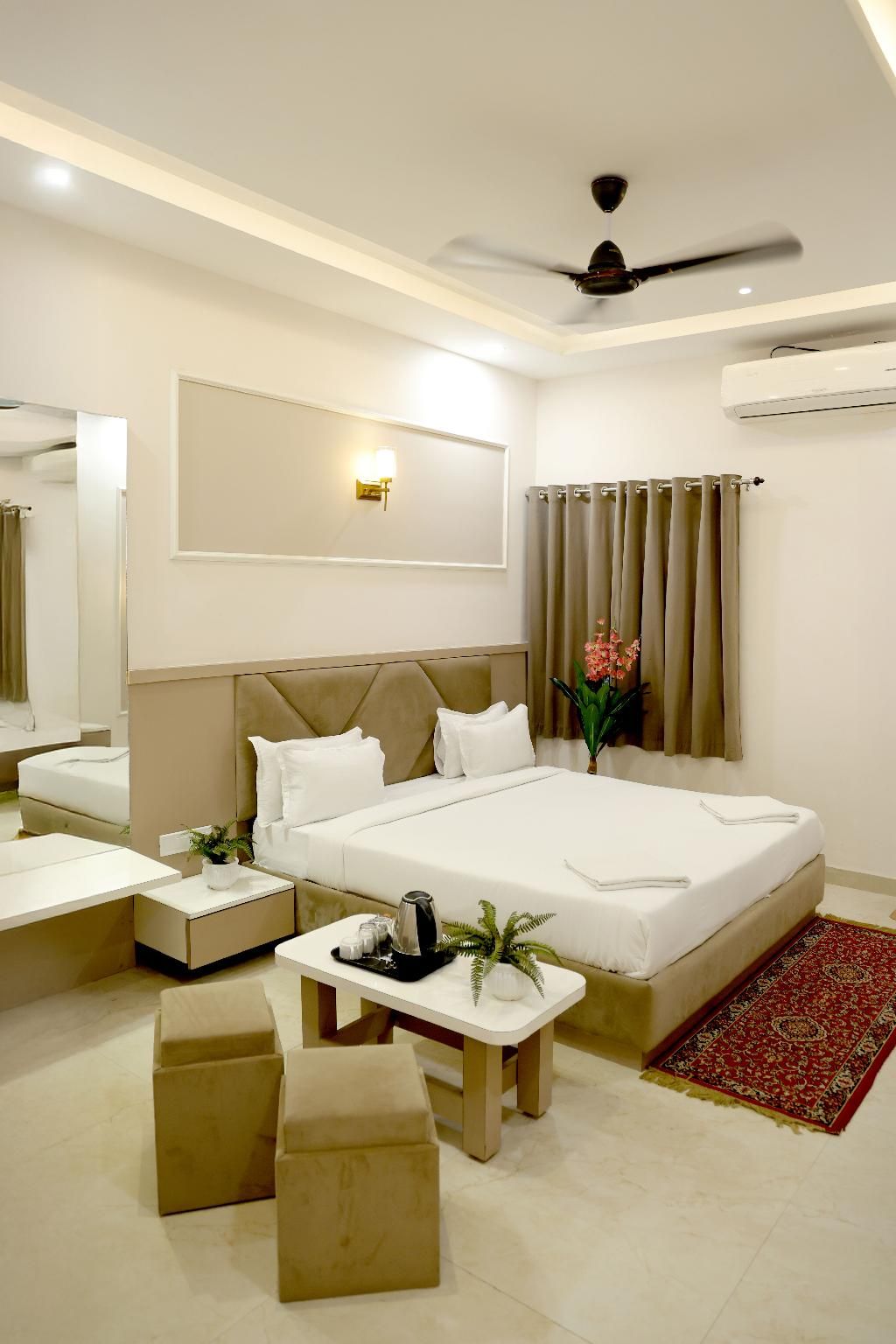 Hotel Nainas Palace Double Executive 3