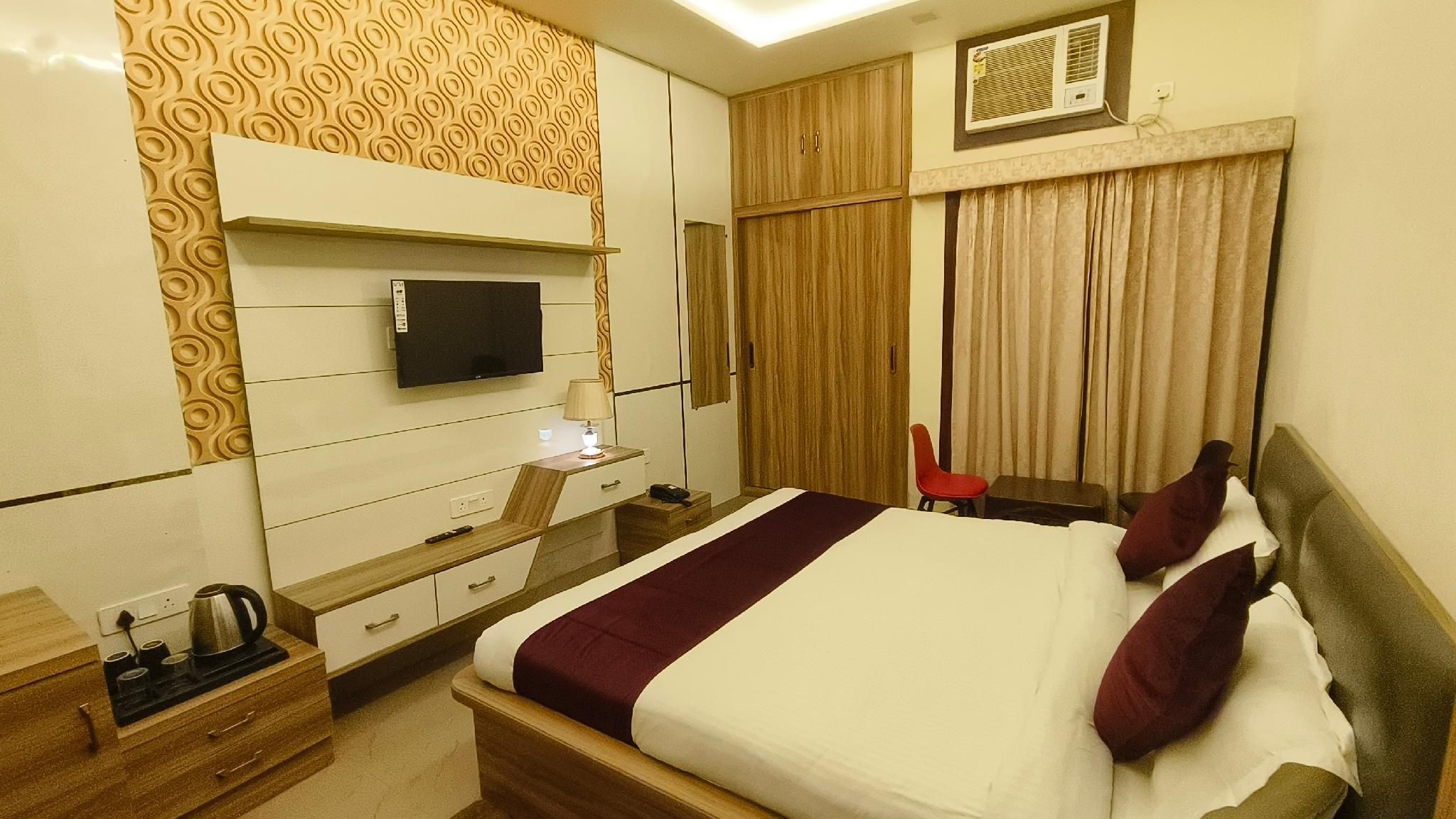 Prem Villas Homestay Deluxe Double Bedroom 2