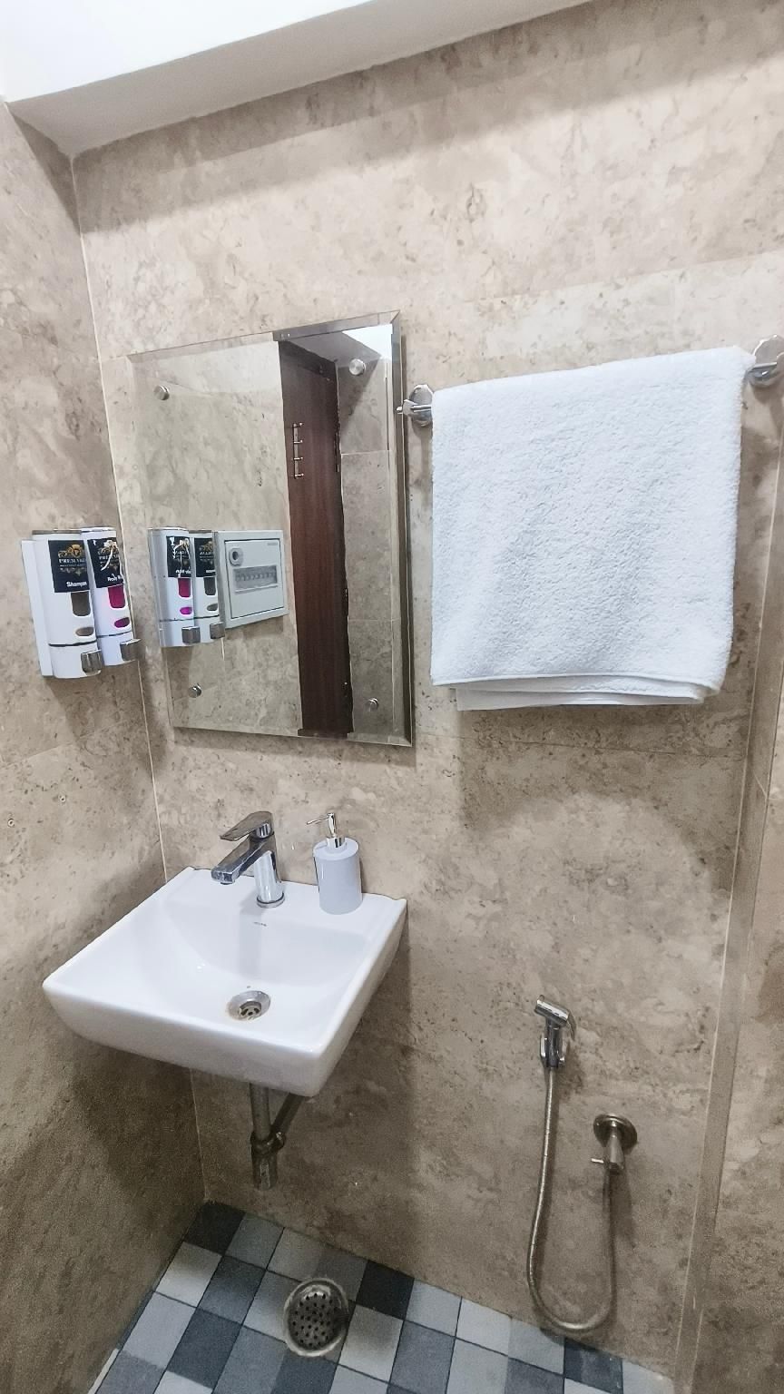 Prem Villas Homestay Deluxe Double Bedroom 3