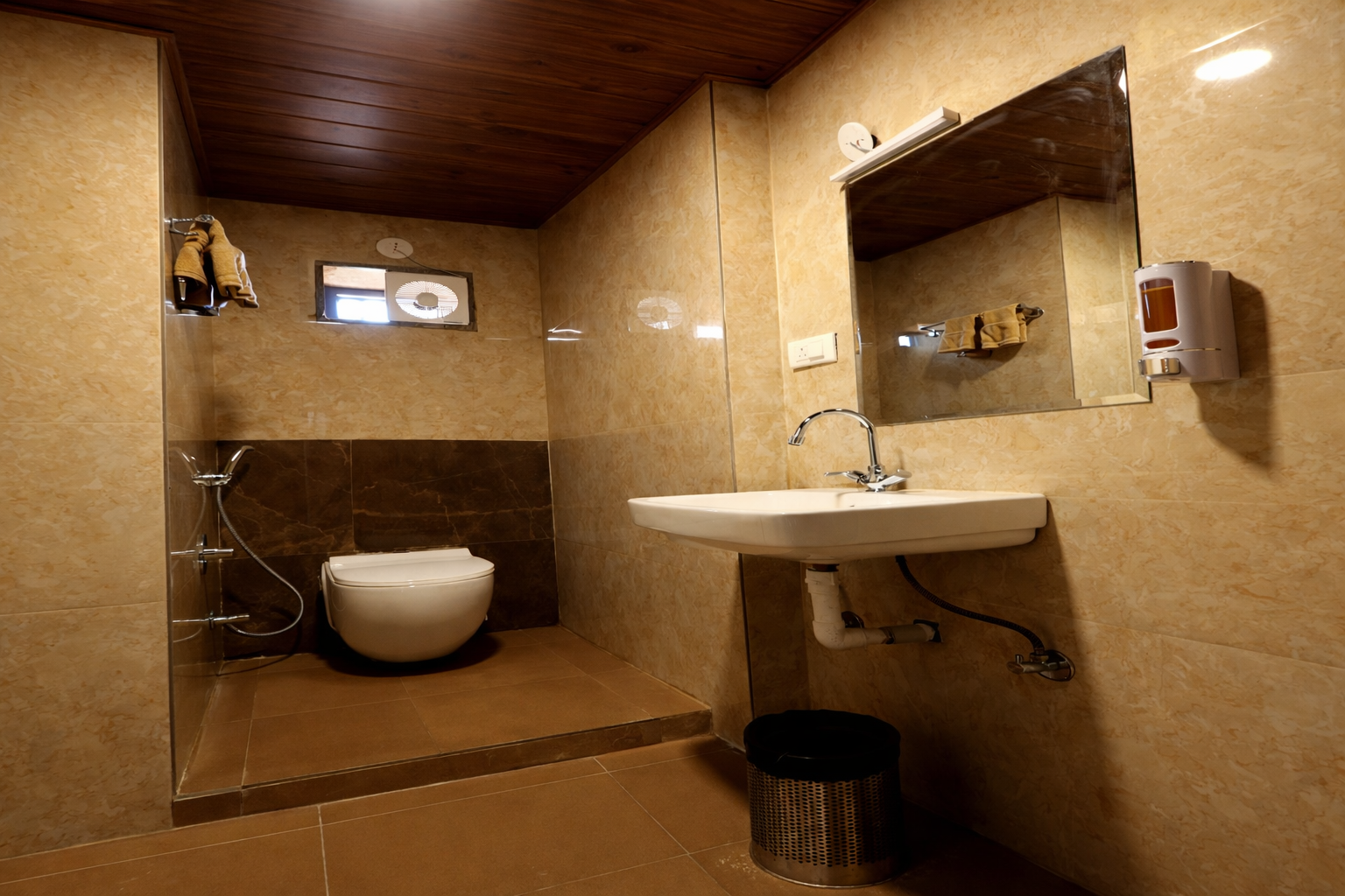  Hotel Venus Inn Sajjangarh Deluxe 3